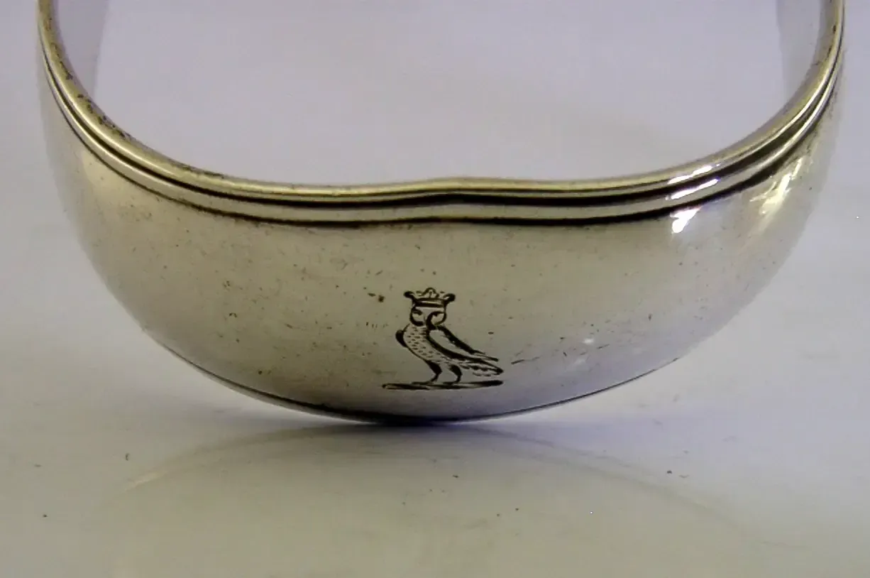 Pince de service en argent massif sterling, armes des Willoughby, époque georgienne, vers 1780 photo vinterior