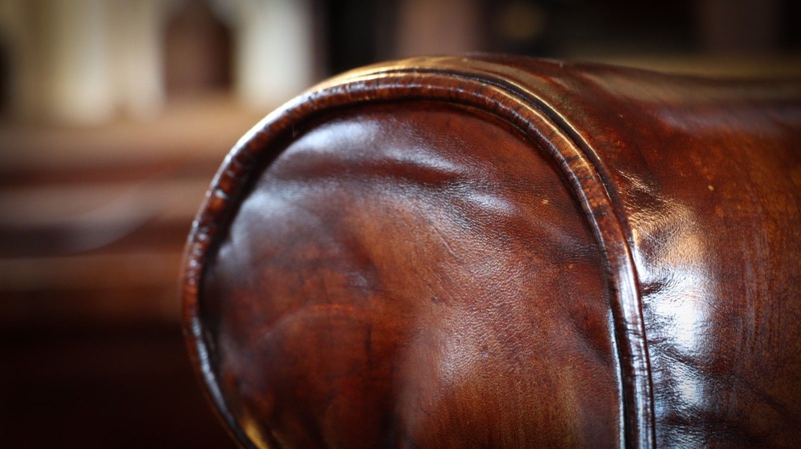 photo furniture Superb Timothy Oulton Halo Lincoln Club Cigar Leather Armchair Antique Whisky 🚚