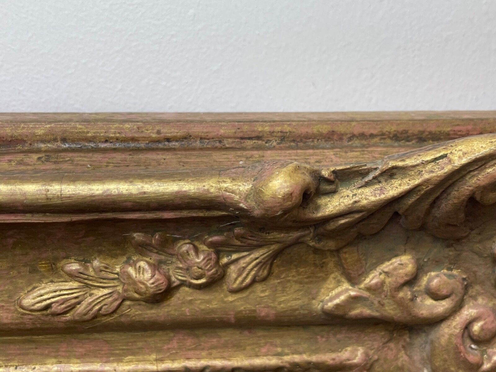 photo furniture 19e Eeuws Brits Kunstwerk Olieverfchilderij Stilleven Rozen, Perziken en Druiven van Edwin Steele