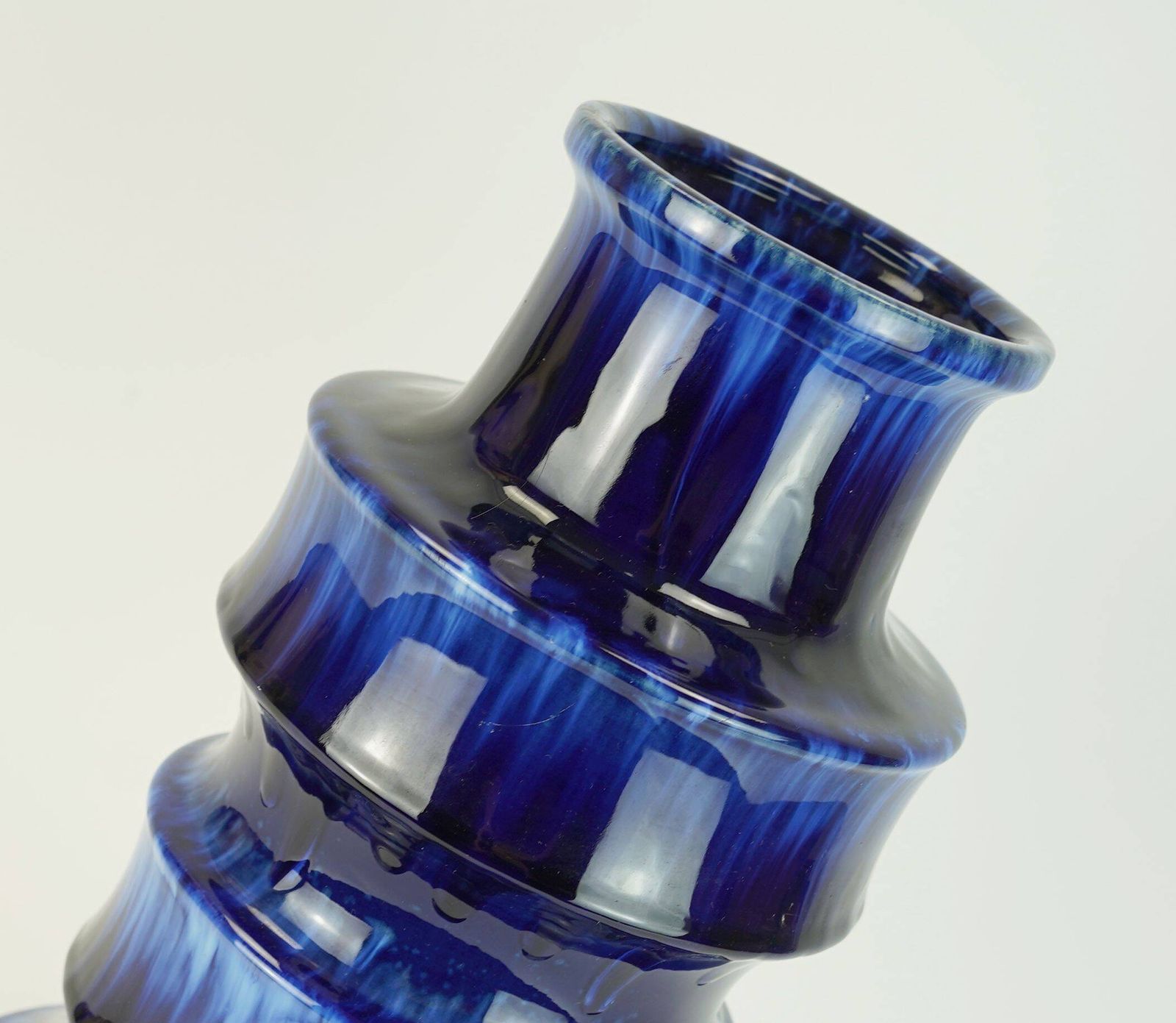 Scheurich Keramik vloervaas met drip glaze in blauwtinten, jaren 1960/1970 photo furniture