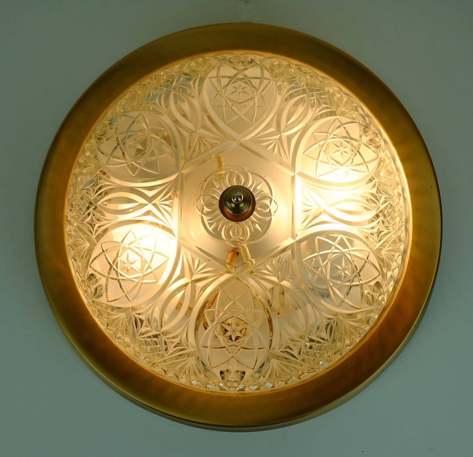 photo for sale Mid-Century plafondlamp, opbouwmontage, gestructureerd glas en aluminium, jaren 1970