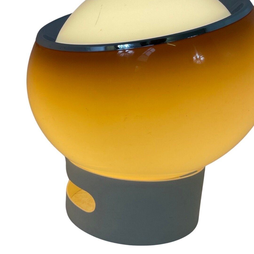 Guzzini   Lamp Model 'Clan'   Space Age Design, Italian Design, 70's   White Acrylic Base And Brown Shade photo 2445.0
