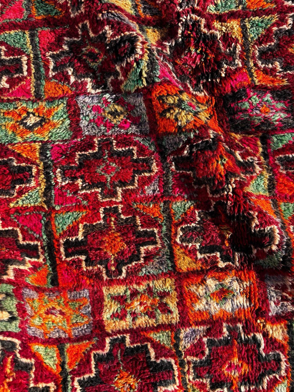 photo furniture Tapis marocain Boujad vintage - Grand tapis berbère en laine tissé à la main, 190 x 340 cm, région du Haouz, années 1970