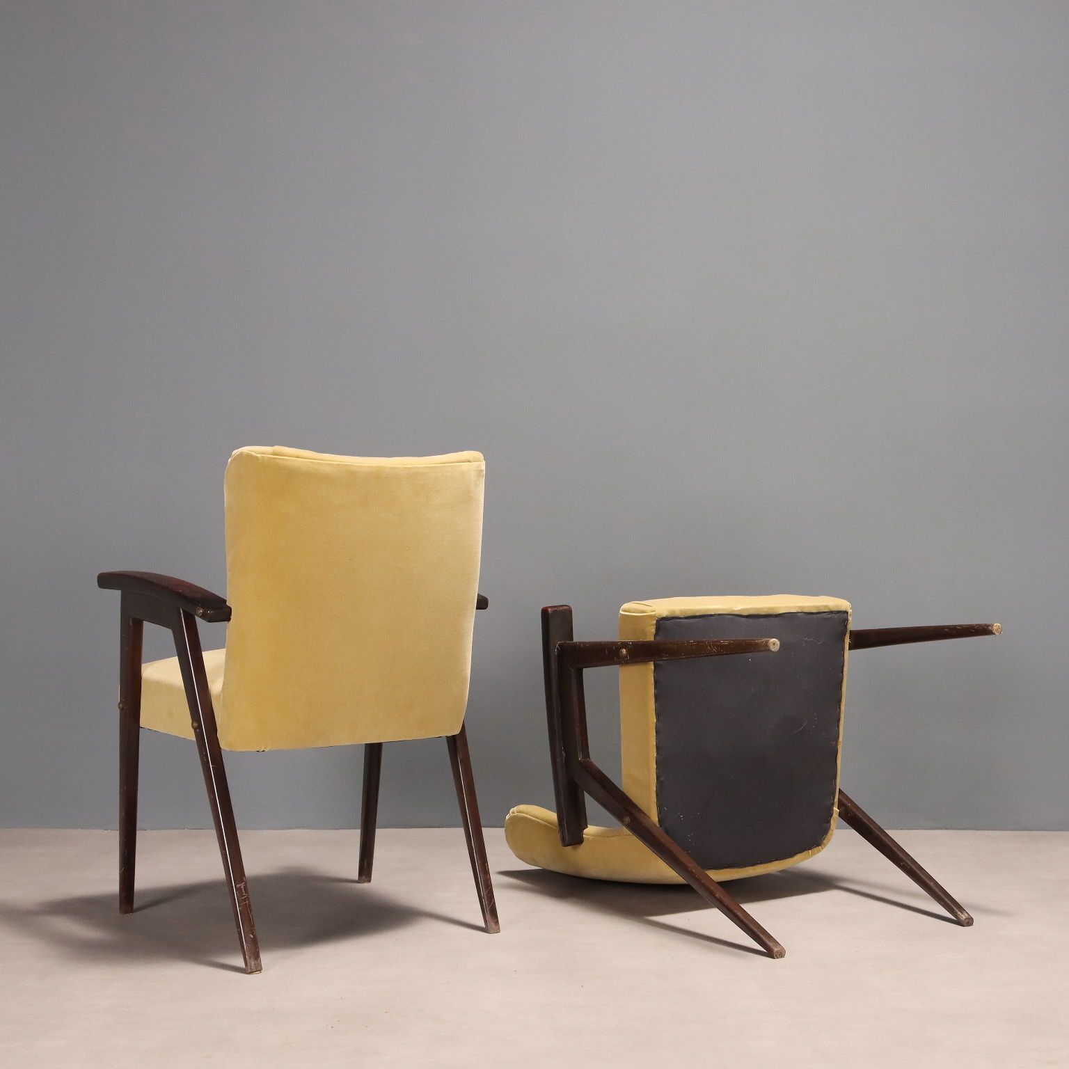 photo furniture Vintage Armchairs Design Wood Foam Fabric Italy 1960s