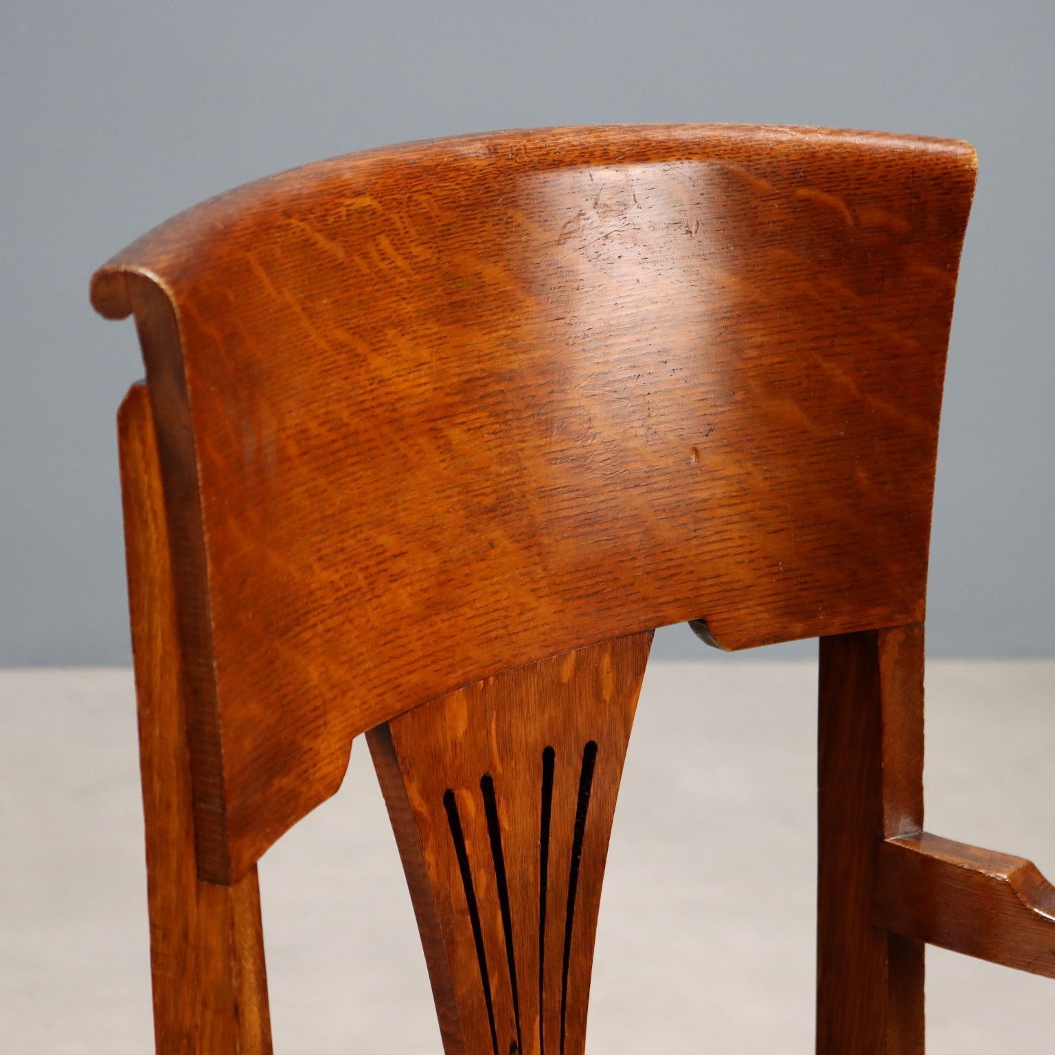 Fauteuil pivotant d'époque en chêne à roulettes, Royaume-Uni, XXe siècle photo for sale