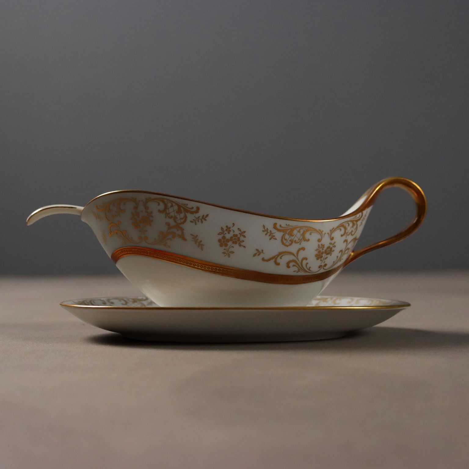 Vintage Dinnerware Set Heinrich Manufacture Porcelain 1940s 50s photo vinterior