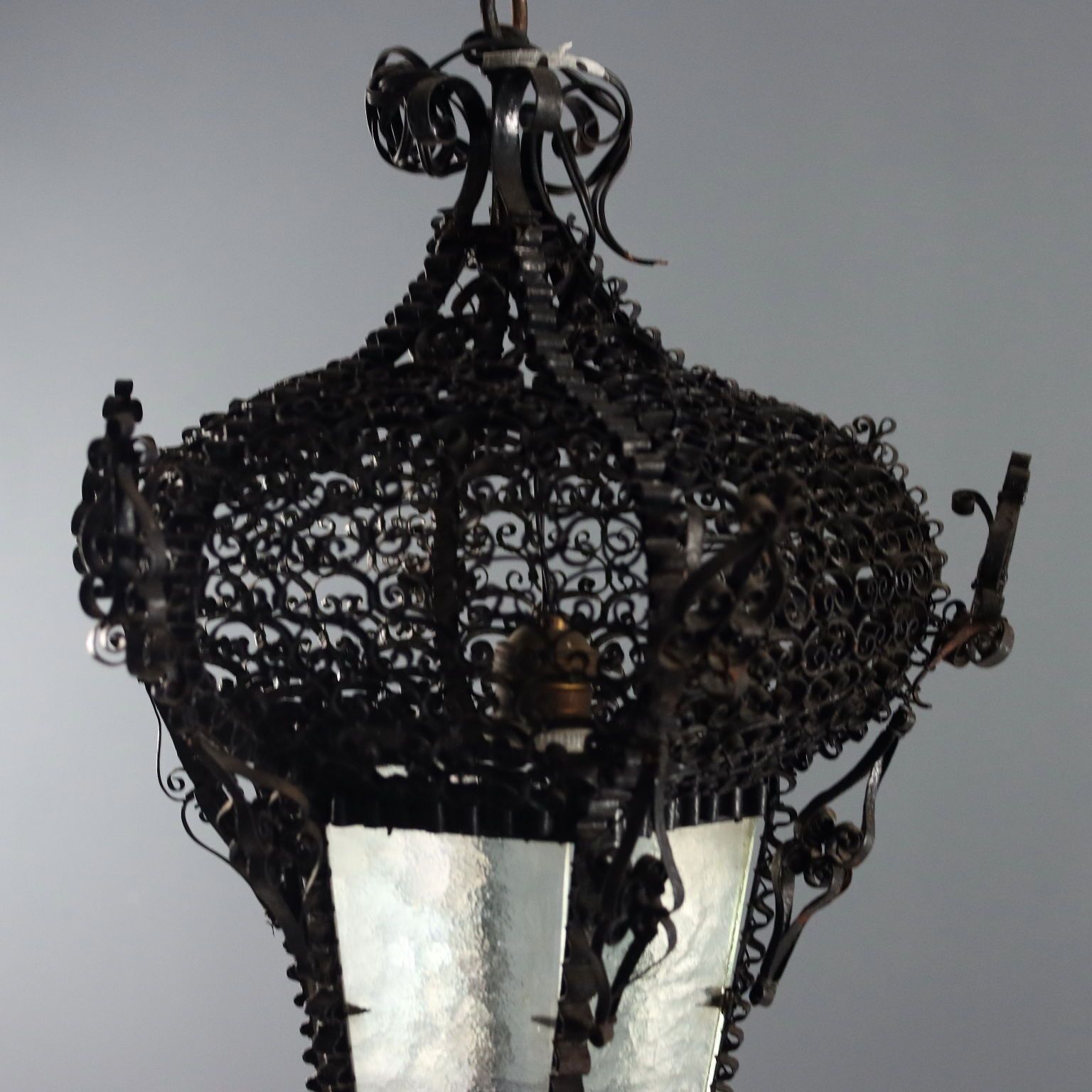 Lustre d'époque en fer et métal, Italie, XXe siècle photo Luminaires