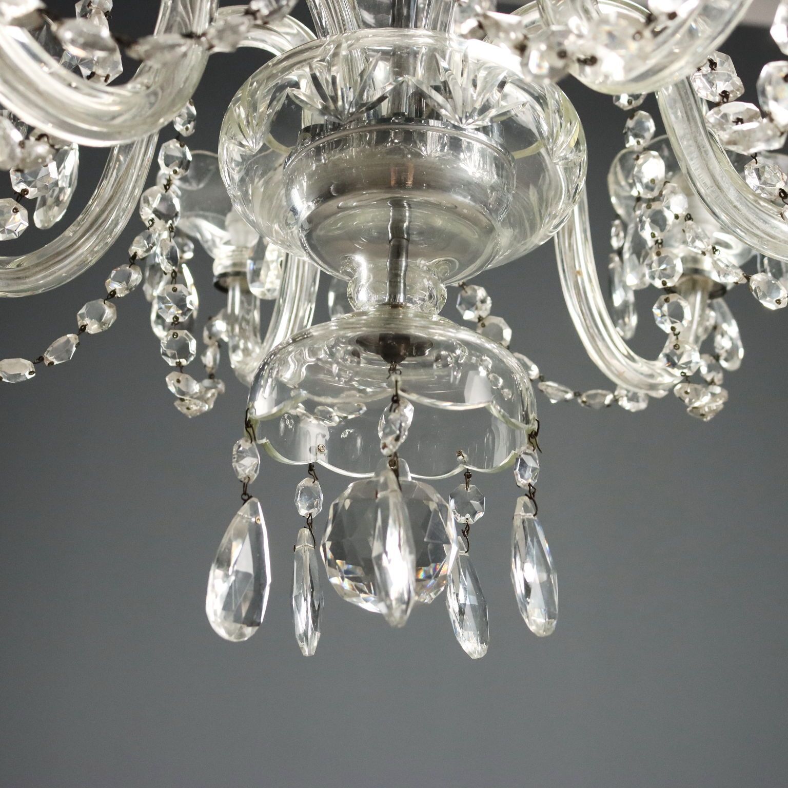 Lampadario A Cinque Luci In Vetro photo vinterior