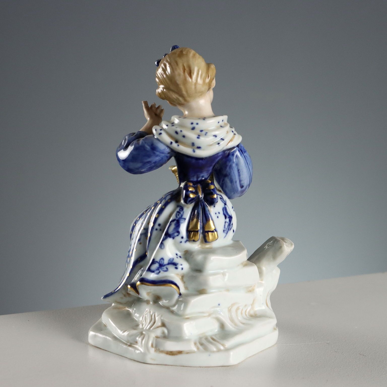 Antique Figurines Capodimonte Porcelain Italy XX Century photo vinterior
