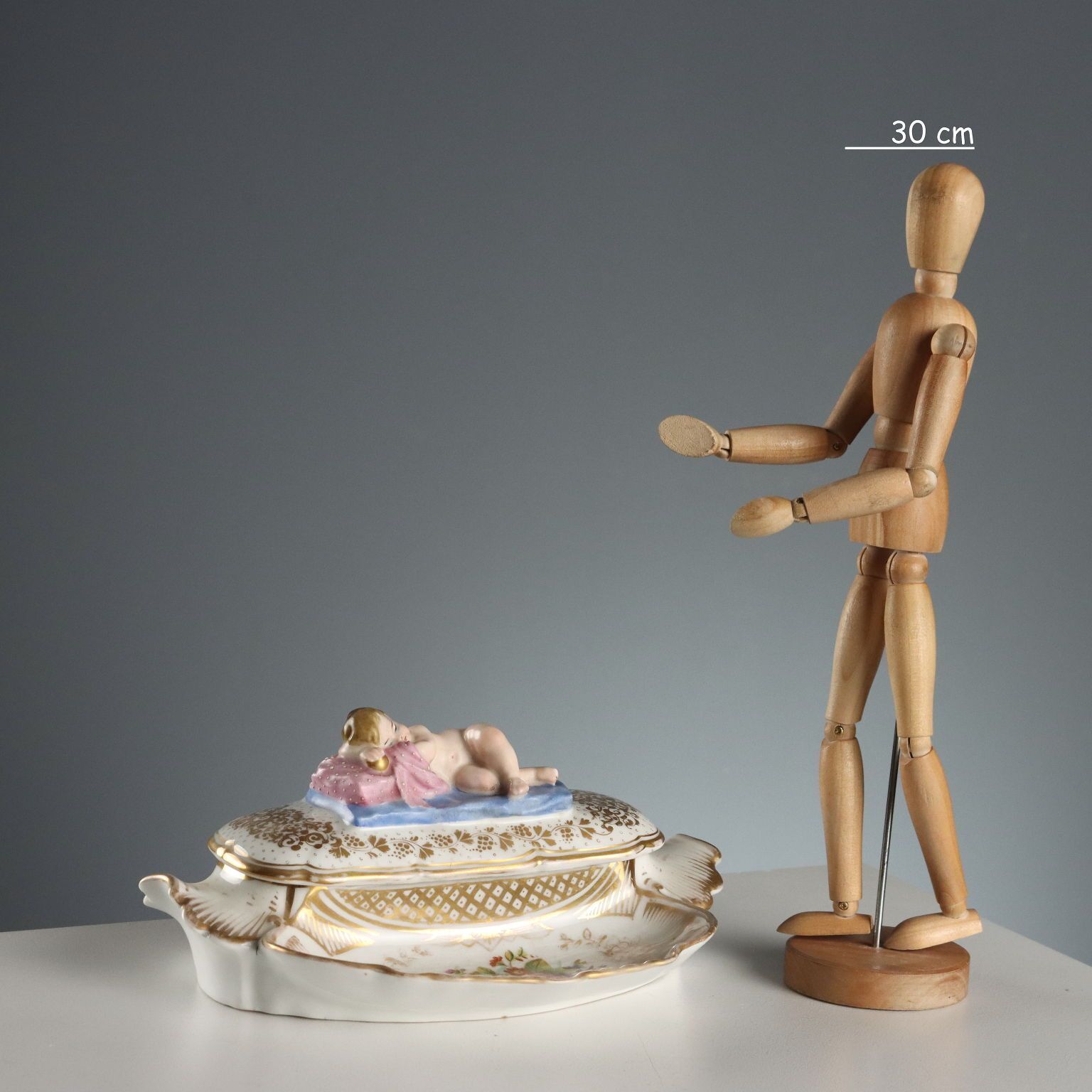Antiek inktstel, porselein uit Parijs, Frankrijk, 19e eeuw photo furniture