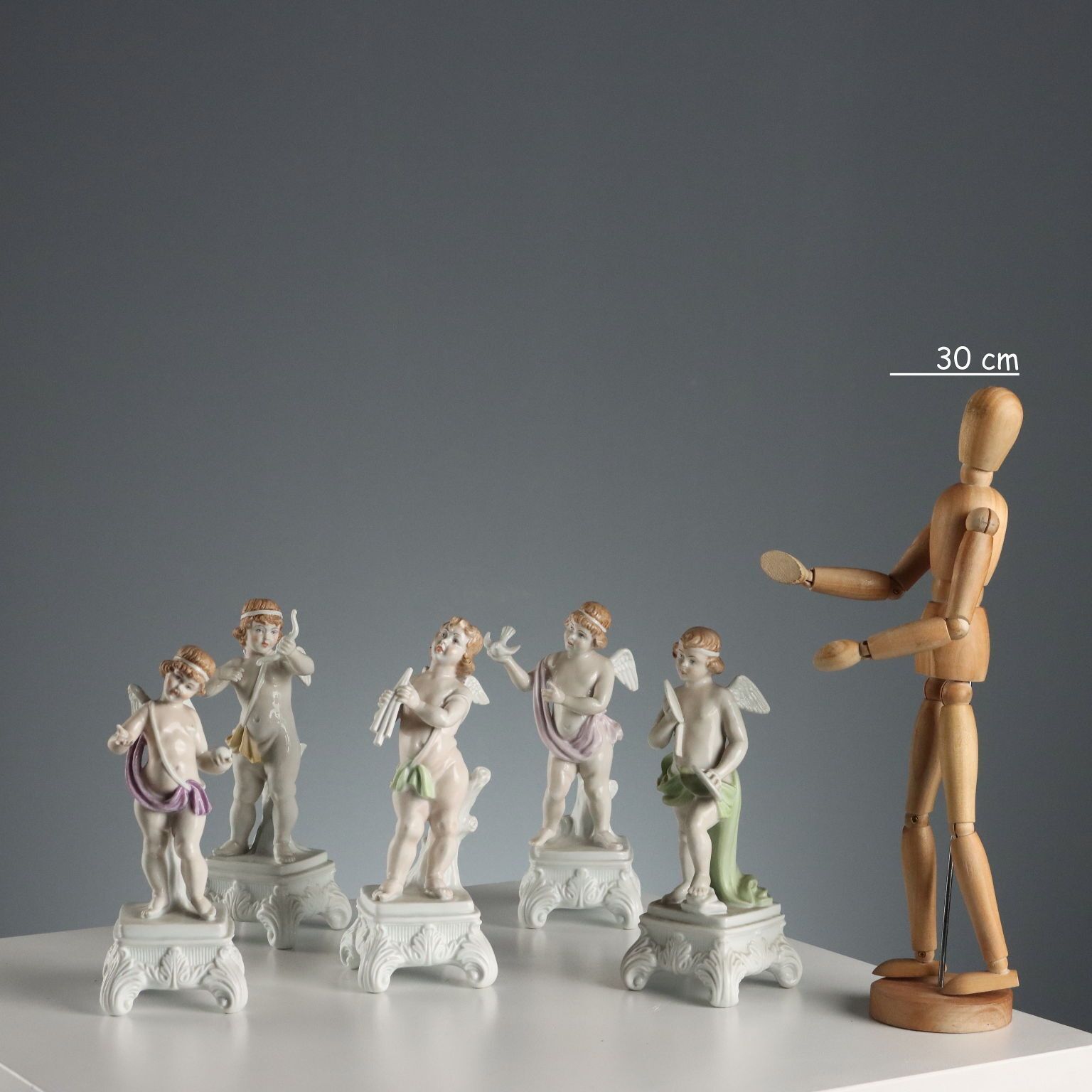 Vintage Capodimonte's Porcelain Figurines Italy XX Century photo furniture