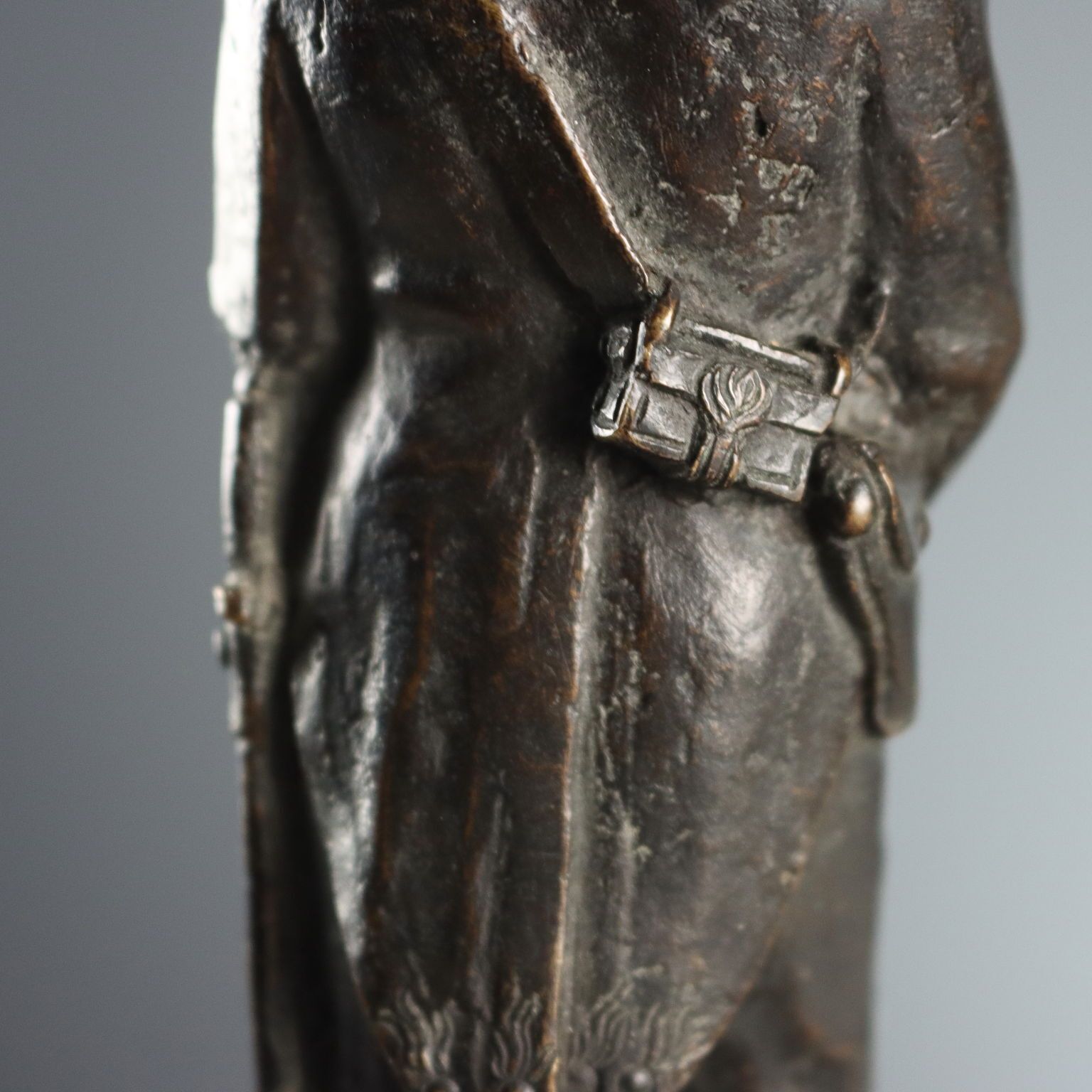 Figurine moderne Carabiniere en bronze, Italie, milieu du XXe siècle photo vinterior