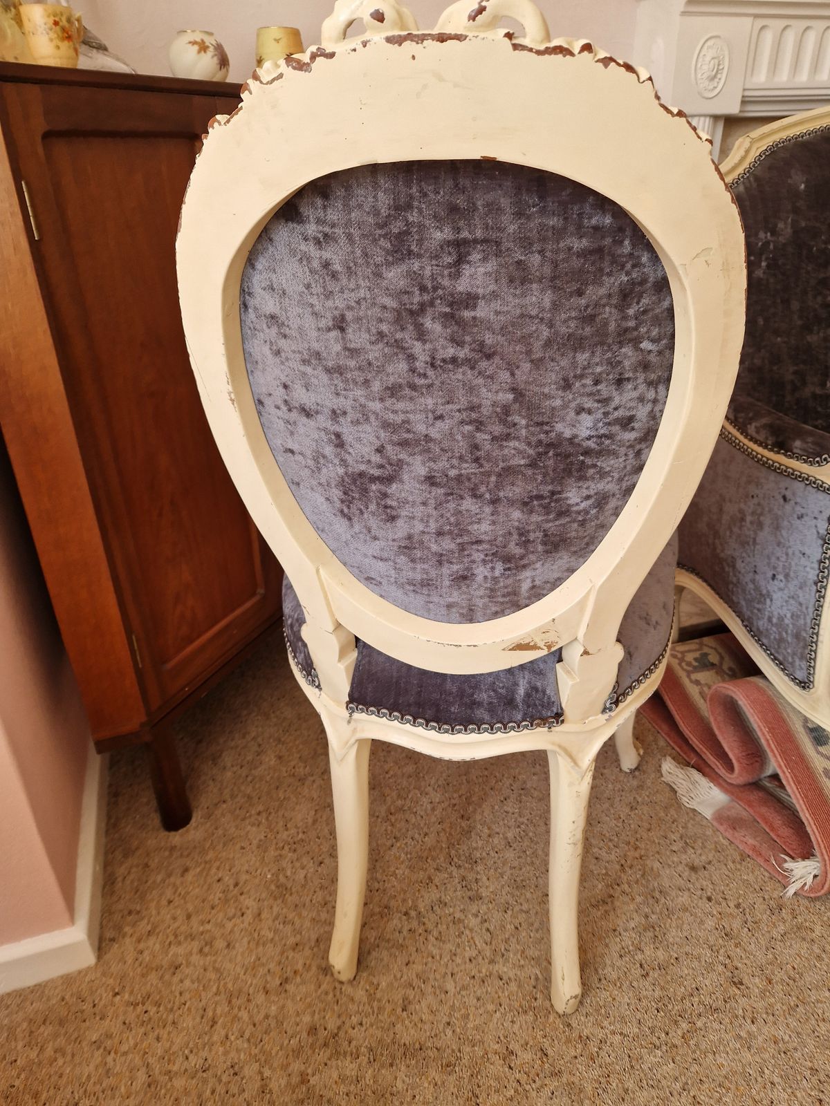 photo furniture Antique French Style Salon Set – Sofa & 2 Chairs