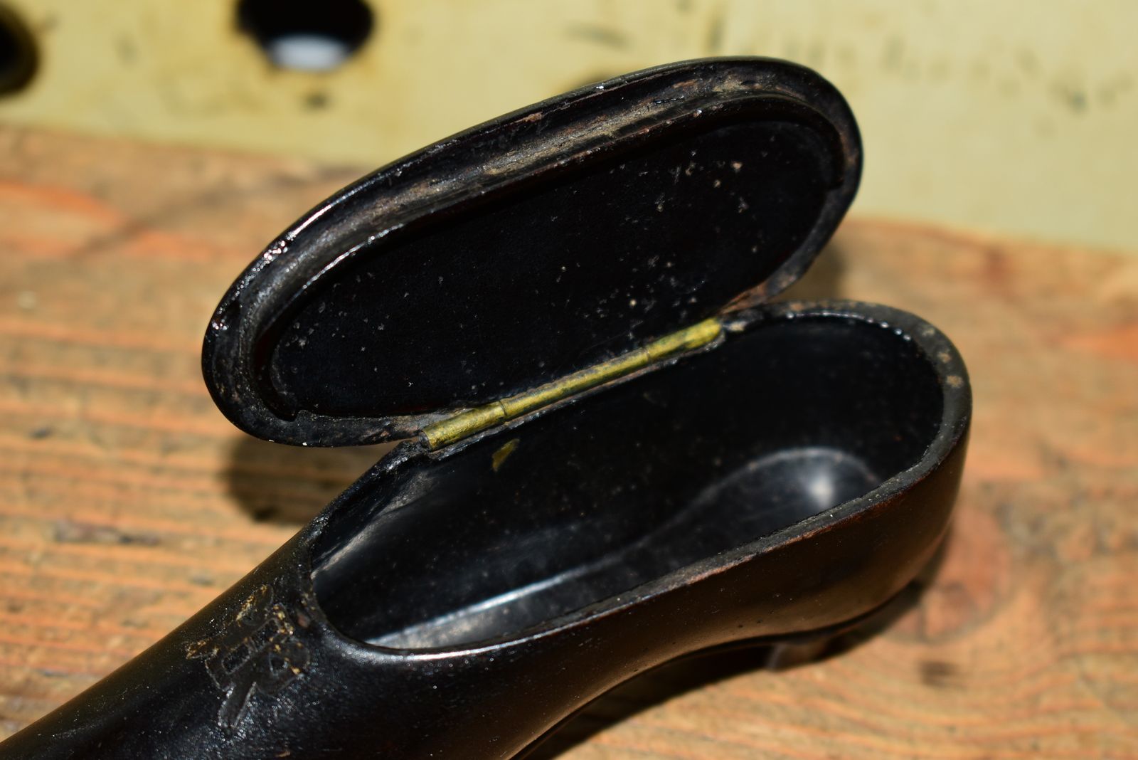 19th Century Treen Carved Wood Shoe Snuff Box photo buy