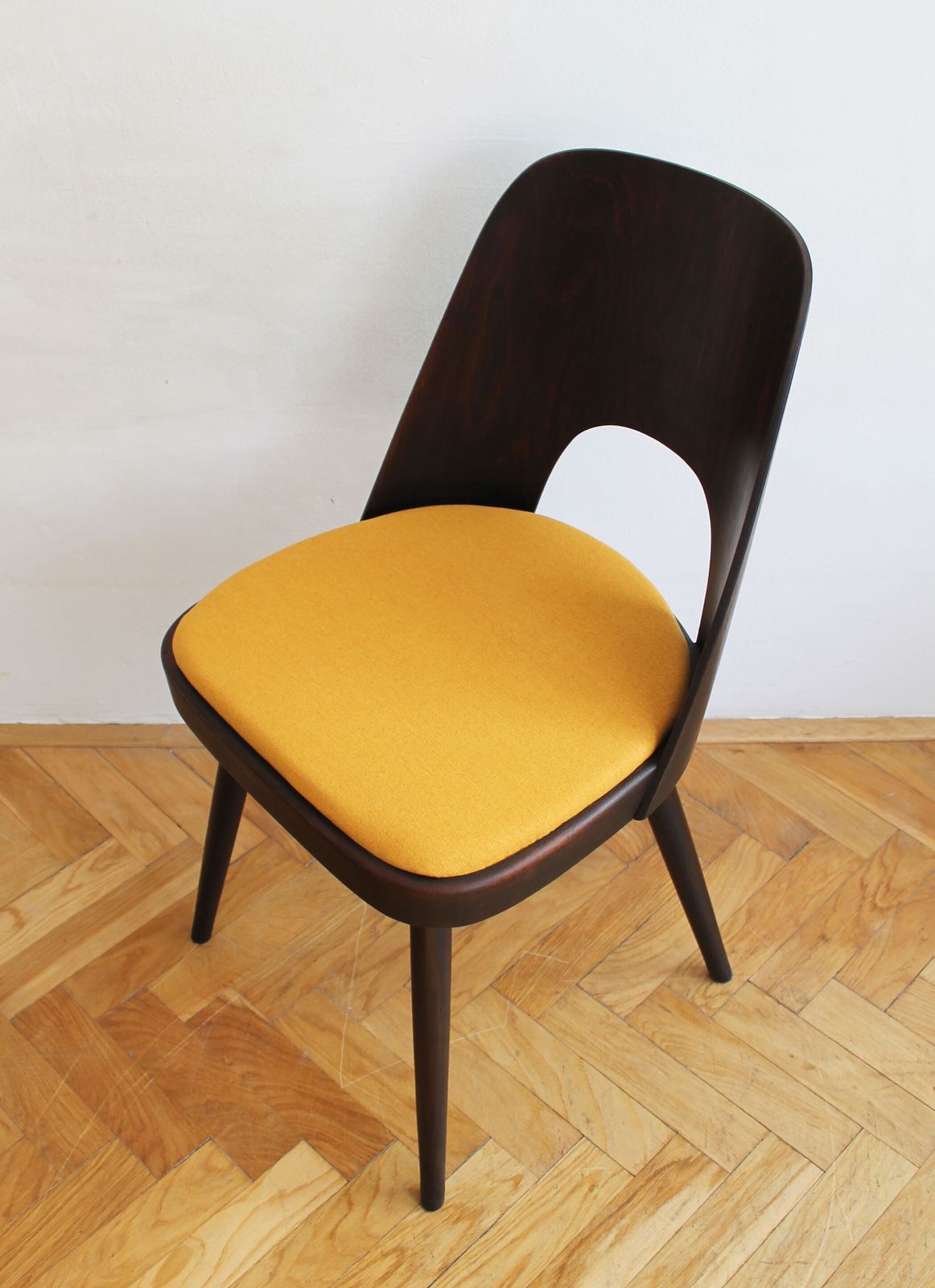 1020.0 1950's Set Of Four Mid Century Dining Chairs By Oswald Haerdtl photo