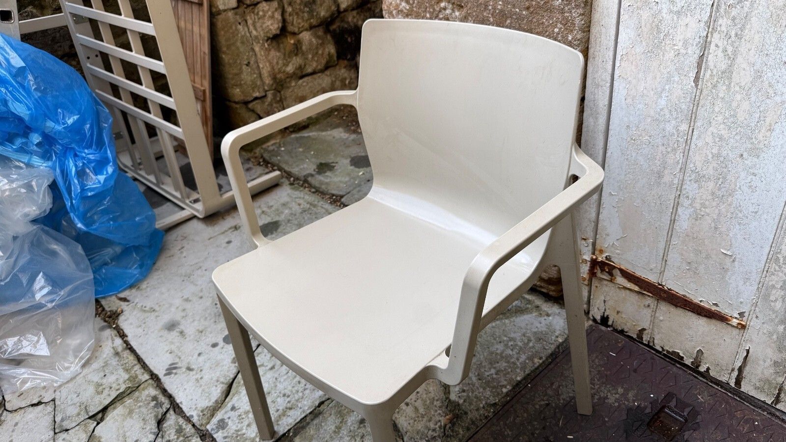 Kristalia Sushi Outdoor Extendable Table & 6 Chairs. Designed By Bartoli Design photo 2000.0