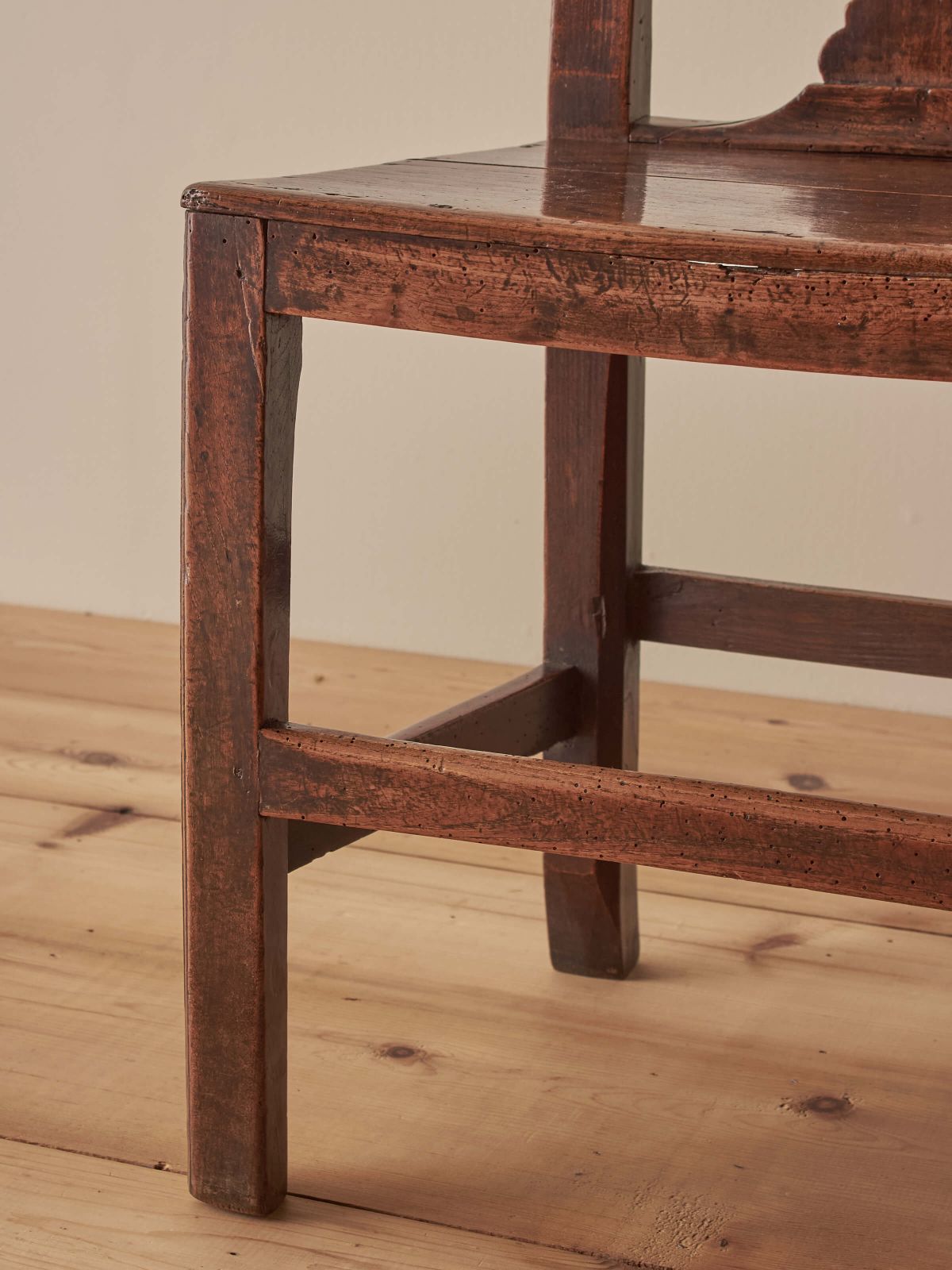 Georgian Elm Country Chair, 1700s photo 780.0