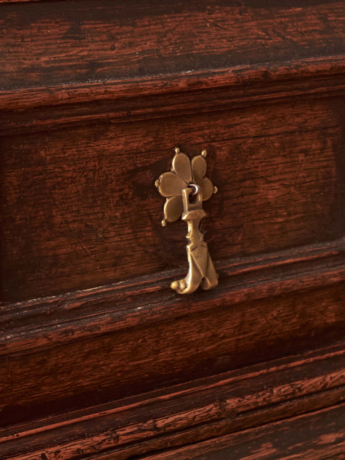 A George I Oak Chest Of Drawers On Bun Feet photo for sale