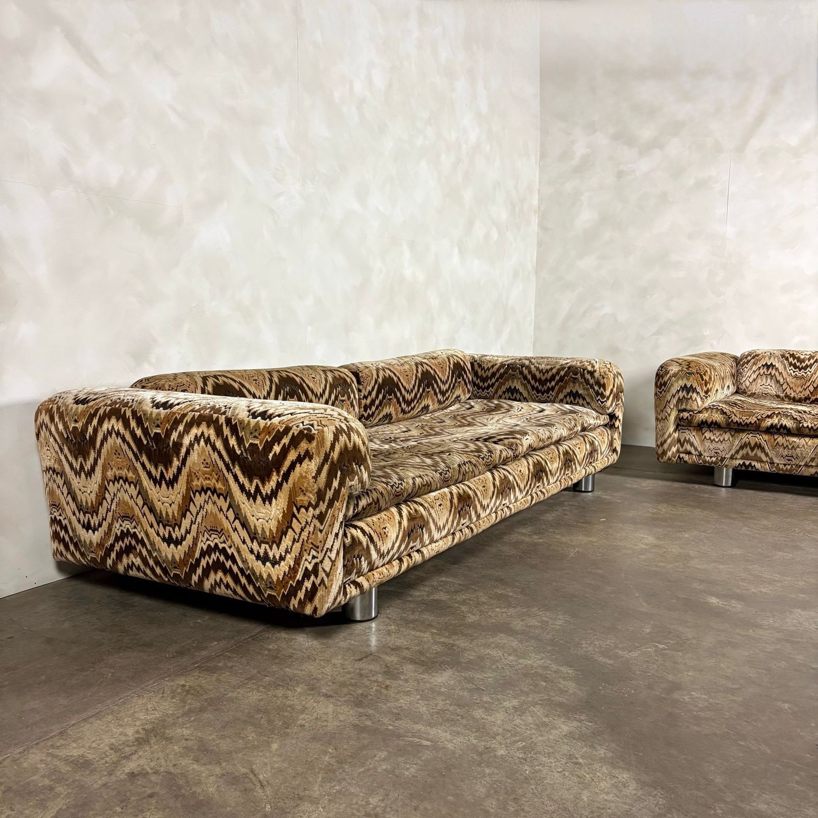 photo vinterior Howard Keith Original Diplomat Three Seater Sofa By Hk London Diplomat Mid Century Retro Mcm