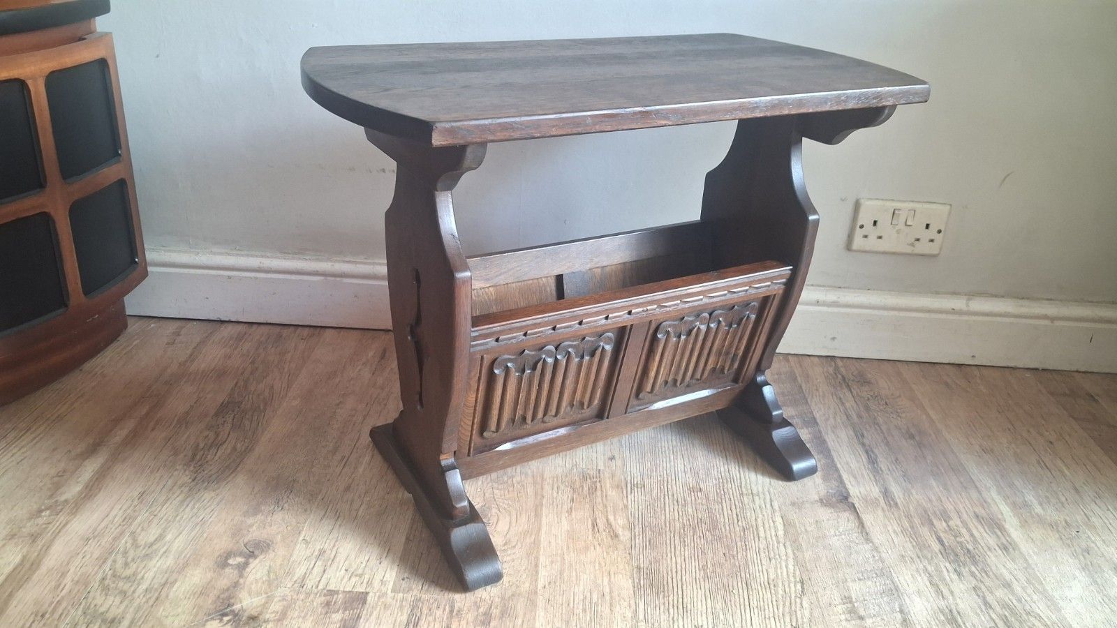 Delightful Old Charm  Oak Magazine Table /Coffee Table In Very Good Condition photo buy
