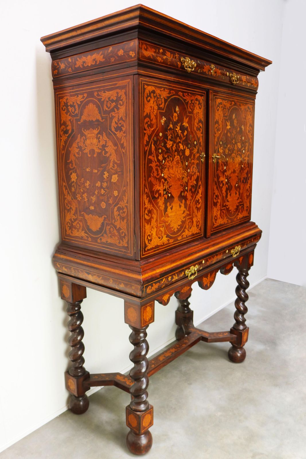 Dutch Marquetry Art Cabinet With Theater And Trompe L'oeil 17th Century Style photo buy