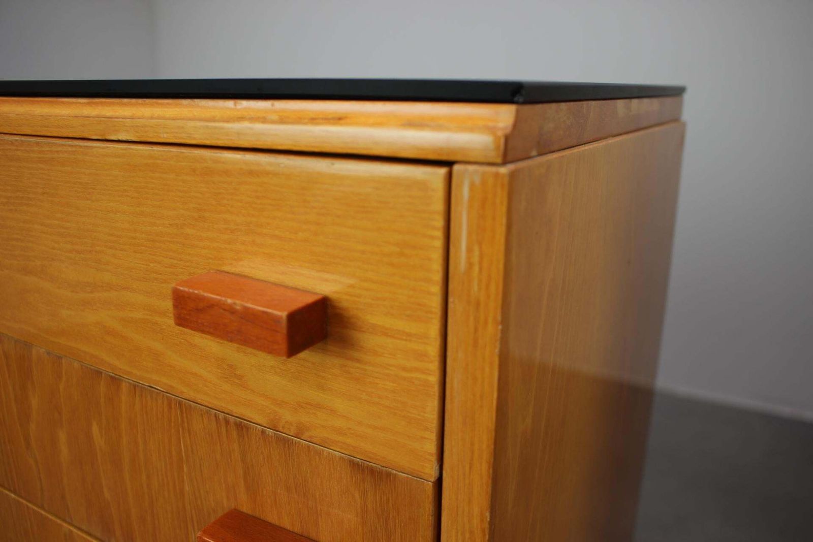 photo vintage 1960s František Mezulaník Mid Century Maple Nightstands With Black And White Gla