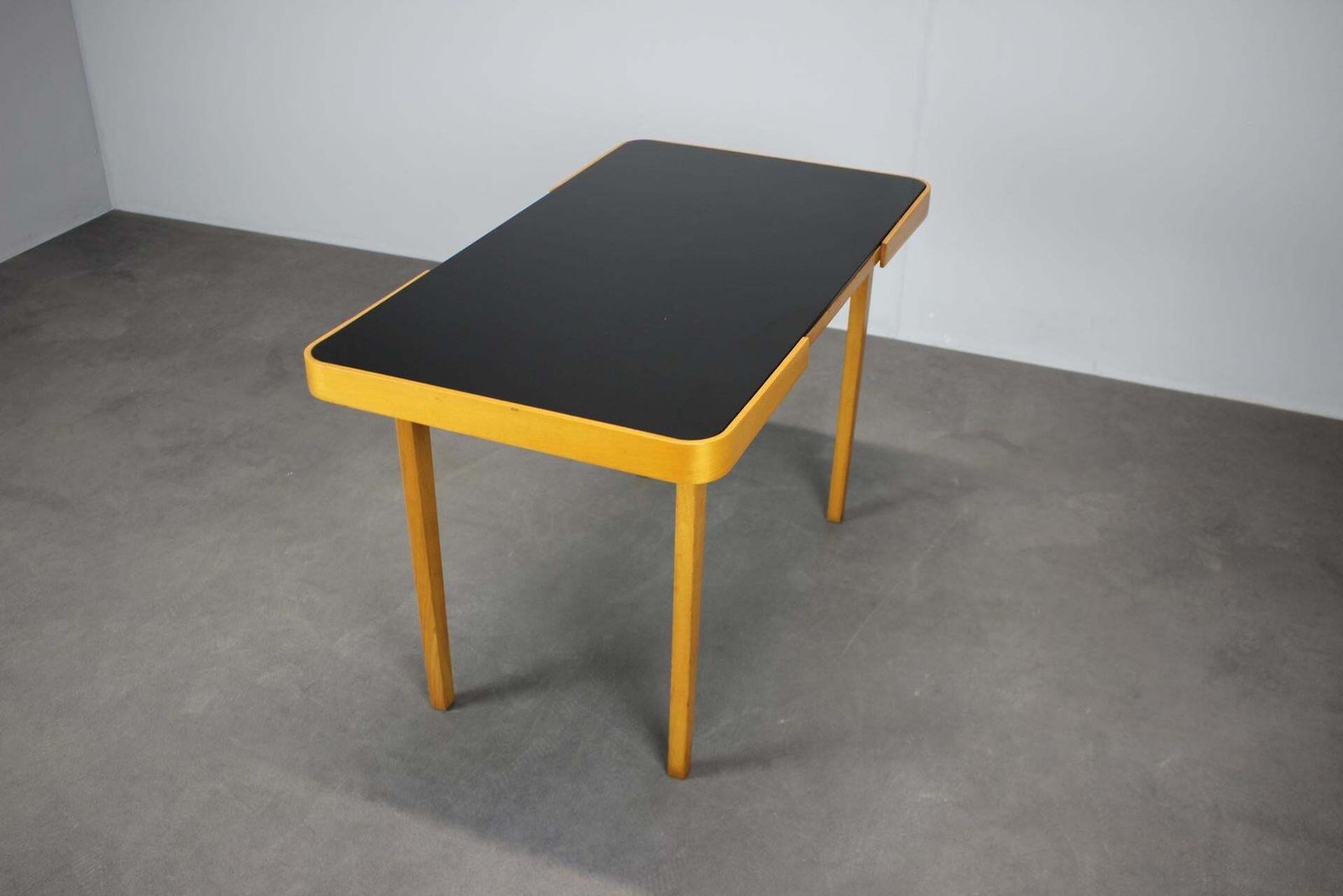 photo furniture Table basse mid-century par Interier Praha, Tchécoslovaquie, années 1960