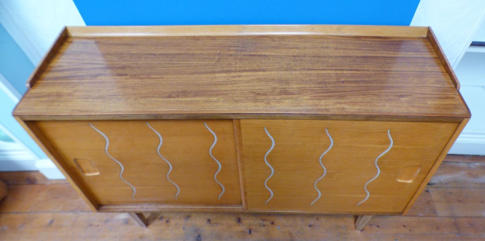 photo vintage Superb Retro Mid Century Ian Audsley Heals Walnut Sideboard Good Con Uk Delivery