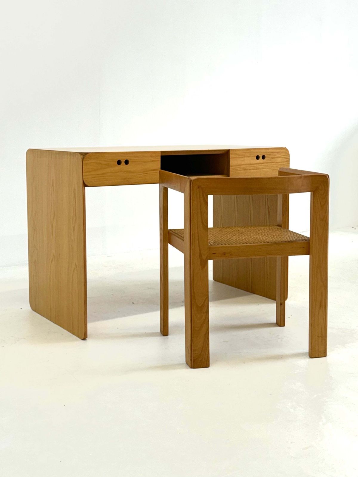 Samara Desk And Chair Set By Derk Jan De Vries For Maisa Di Seveso photo vinterior