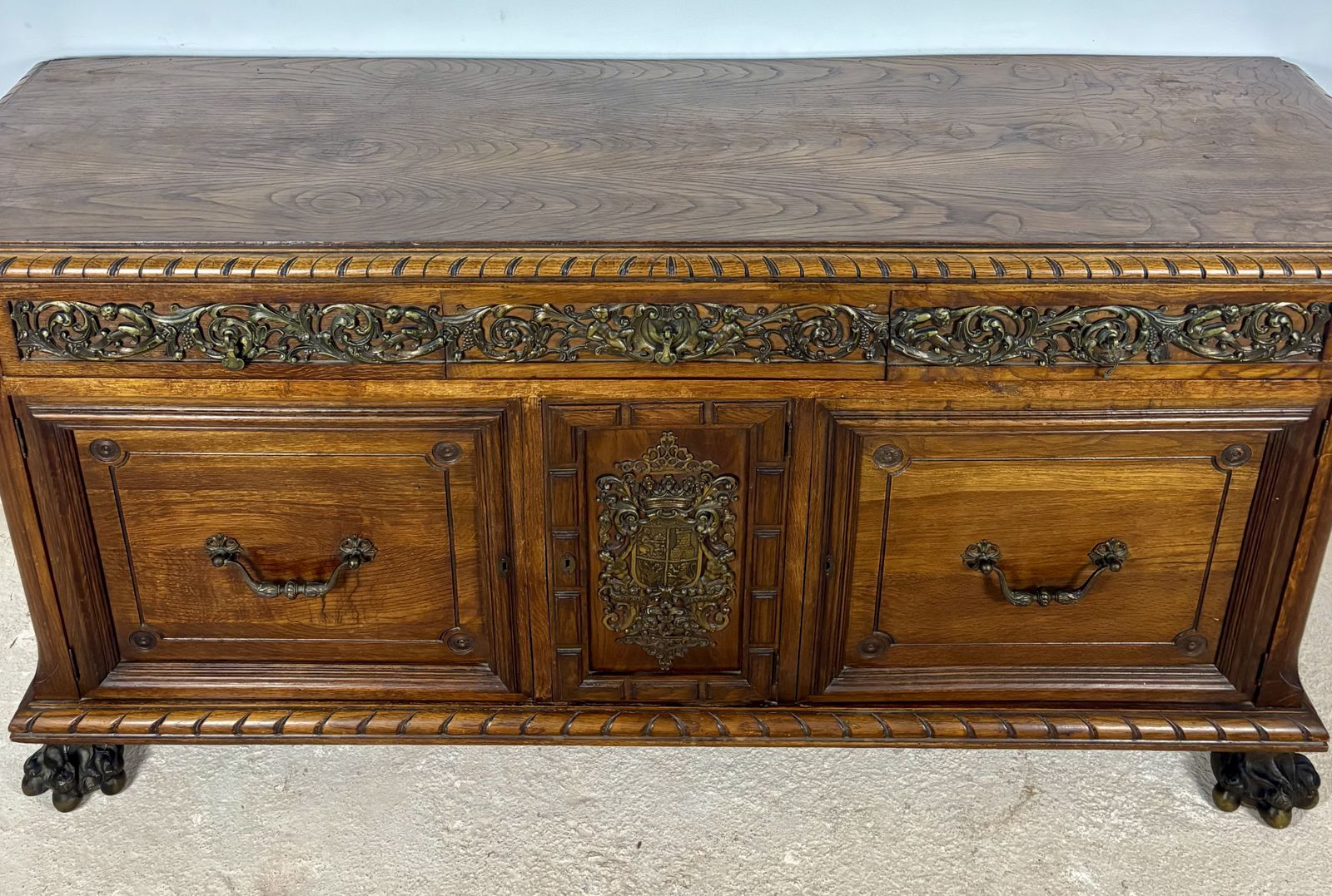 Groot eiken dressoir in Henry II-stijl met bronzen beslag, begin 20e eeuw photo 7650.0