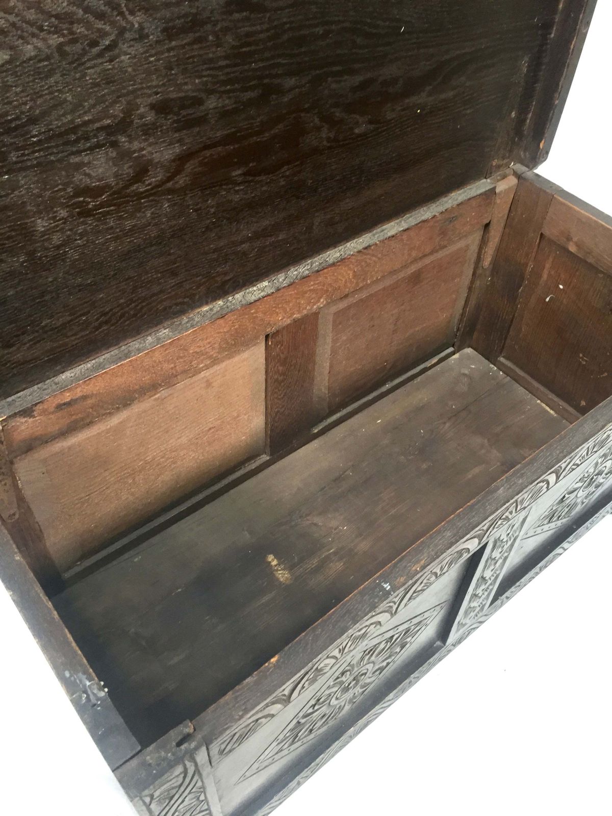 photo vinterior Antique 19th Century Wooden Oak Carved Blanket Box / Coffer Storage Trunk C1890