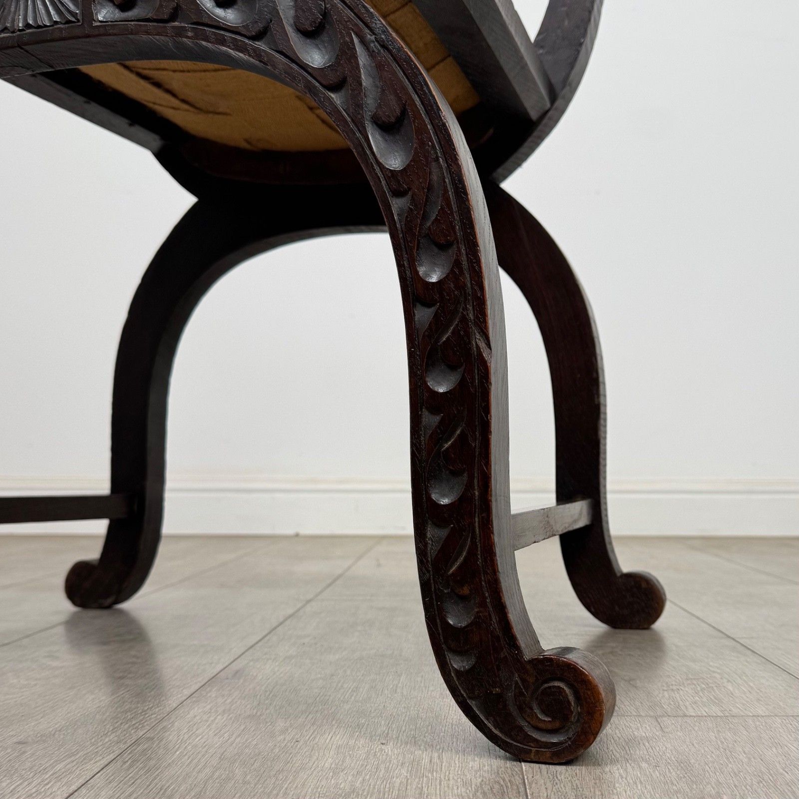 495.0 Antique 19th Century Victorian Savonarola Chair In Oak ( Af 5683 ) photo