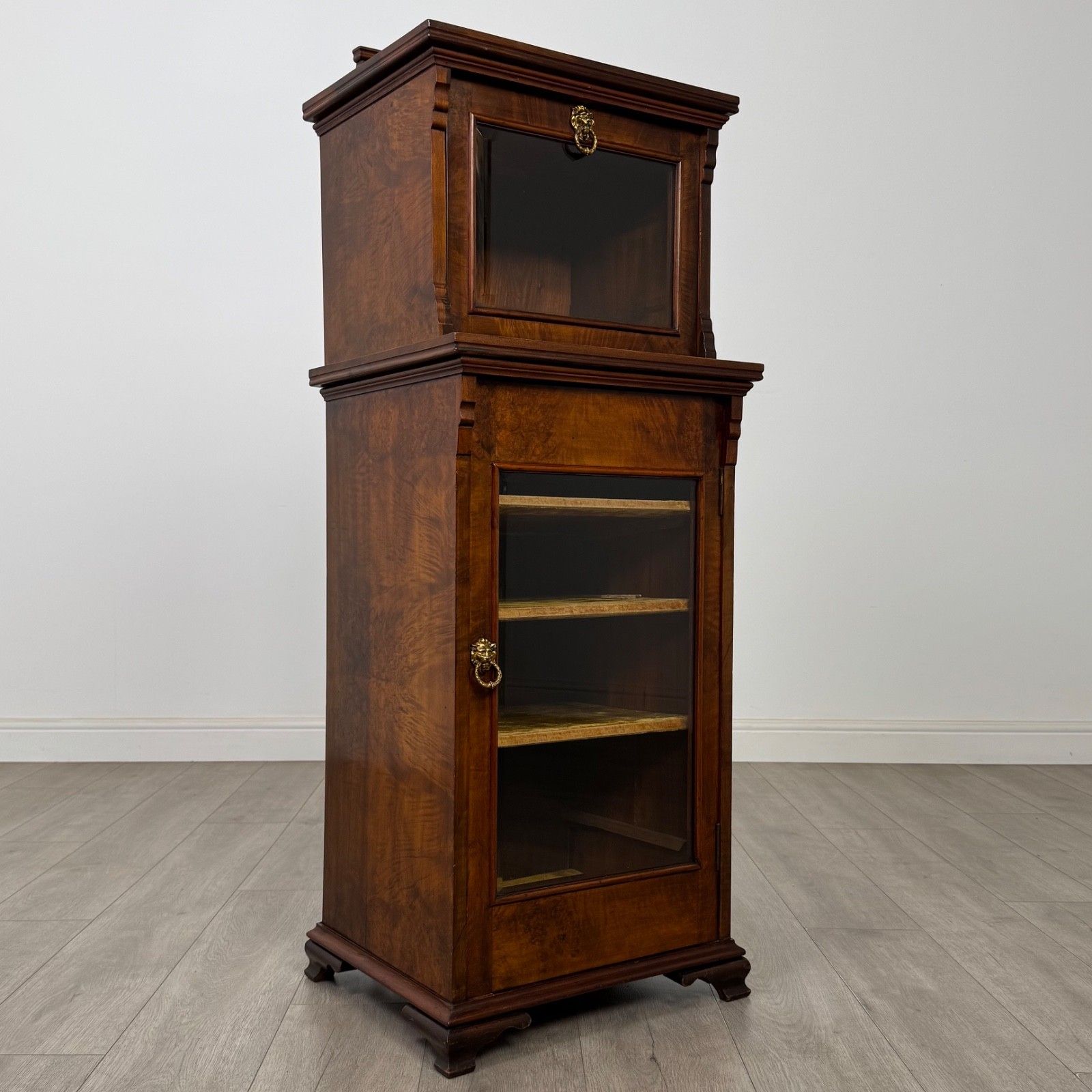 photo furniture Antique 19th Century Narrow Display Cabinet In Walnut ( Af 5651 )