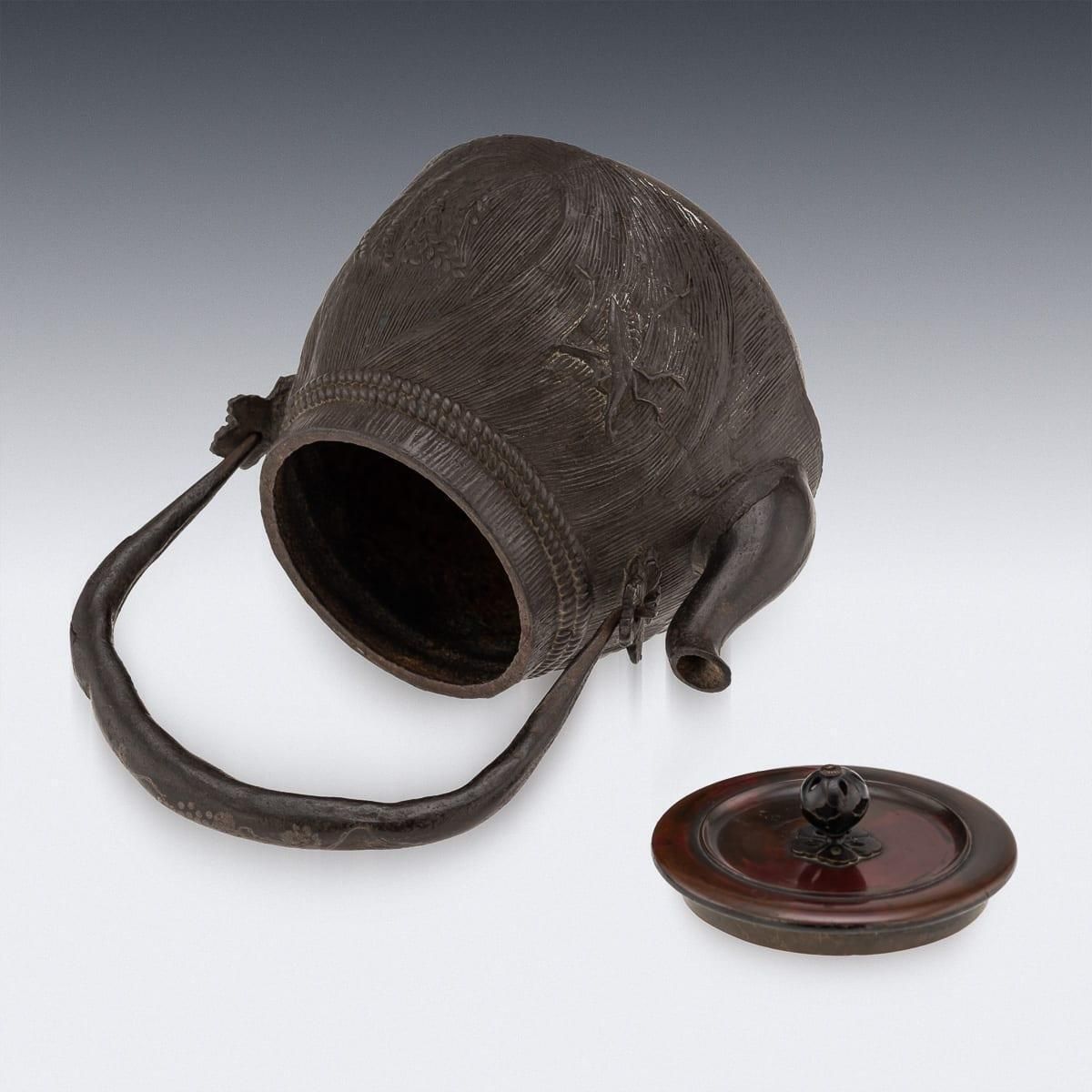 Antique 19thc Japanese Cast Iron 'Ryubundoa' Carved Tetsubin Kettle C.1890 photo buy