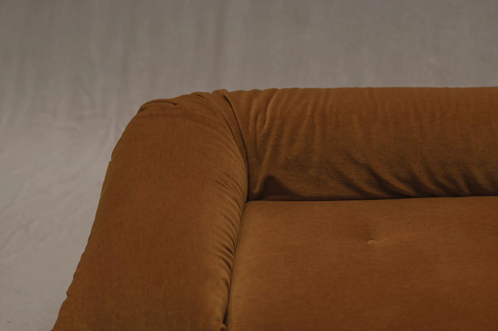 photo buy Anfibio Three Seater Sofa By Alessandro Becchi For Giovannetti — 1970s