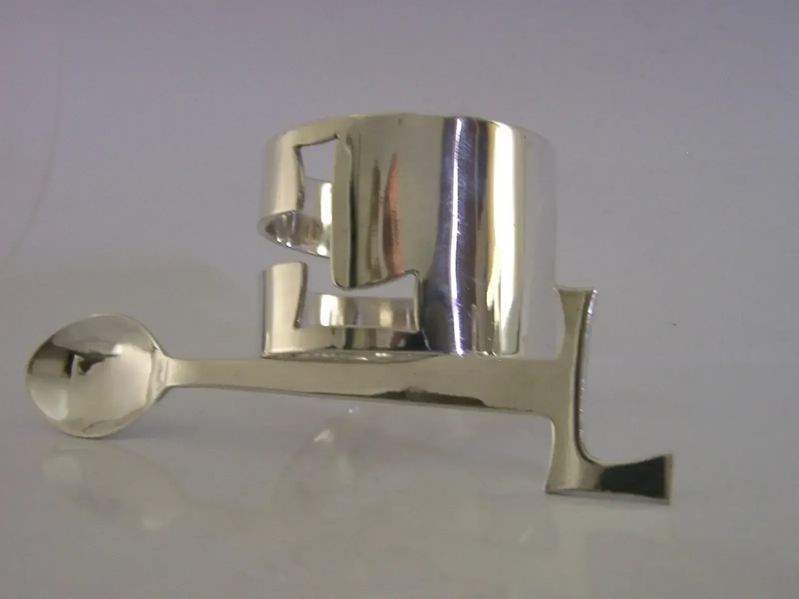 Heavy 71g 'L' Pierced Napkin Ring & 'L' Spoon Cut From It 2000 Superb Design photo vinterior