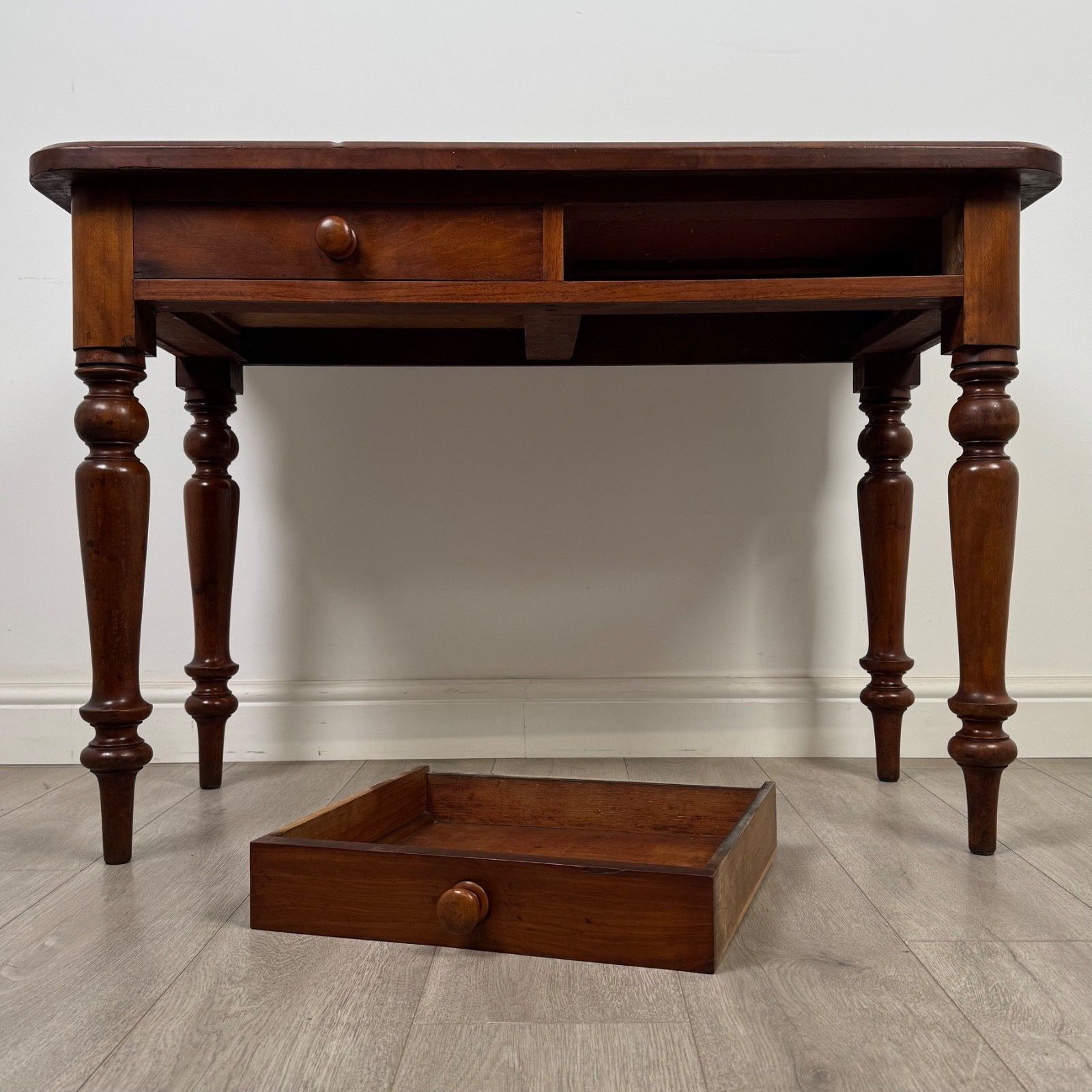 photo for sale Antique 19th Century Victorian Writing Table In Mahogany ( Af 5662 )
