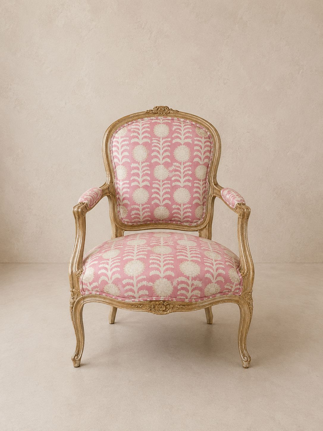 Pair Of Louis XVI Style Painted Fauteuils In Penny Morrison Killi Pink Linen photo vinterior