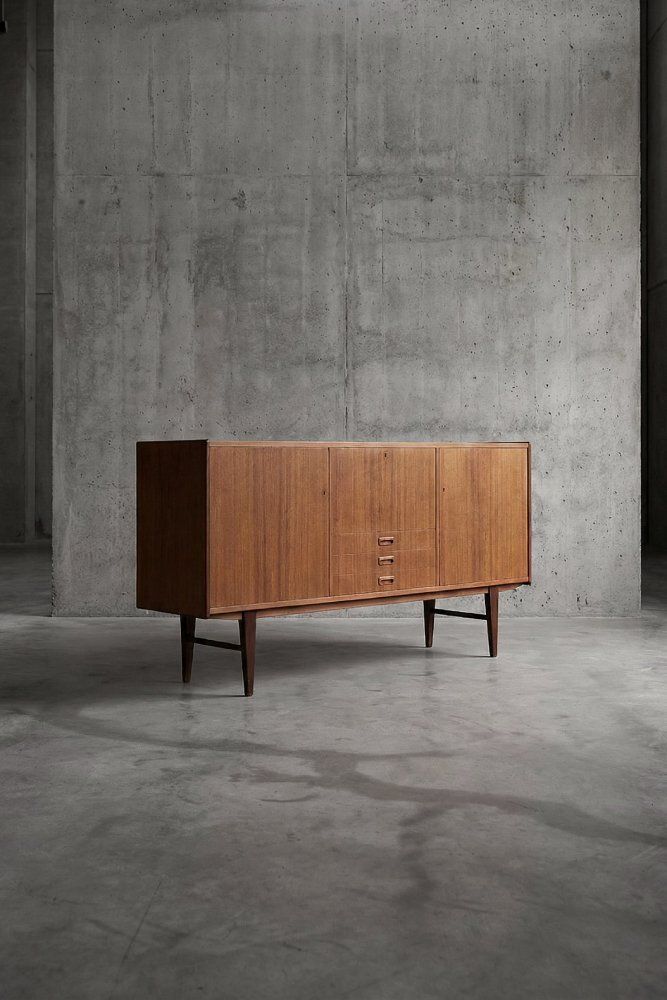 photo furniture Enfilade scandinave mid-century modern en teck avec tiroirs, années 1960
