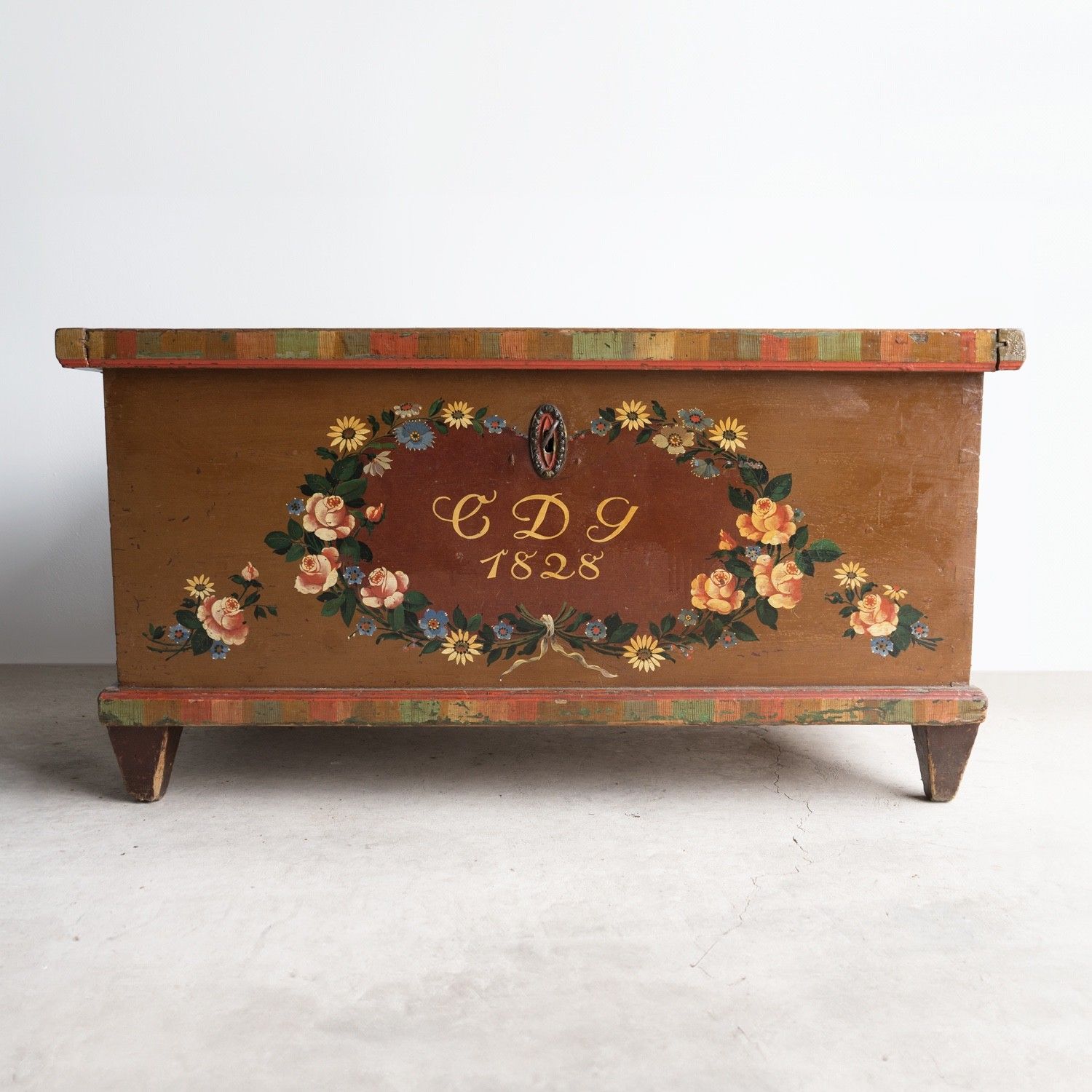 photo vintage Antique Swedish Folk Art Marriage Chest Storage Box, Early 19th Century