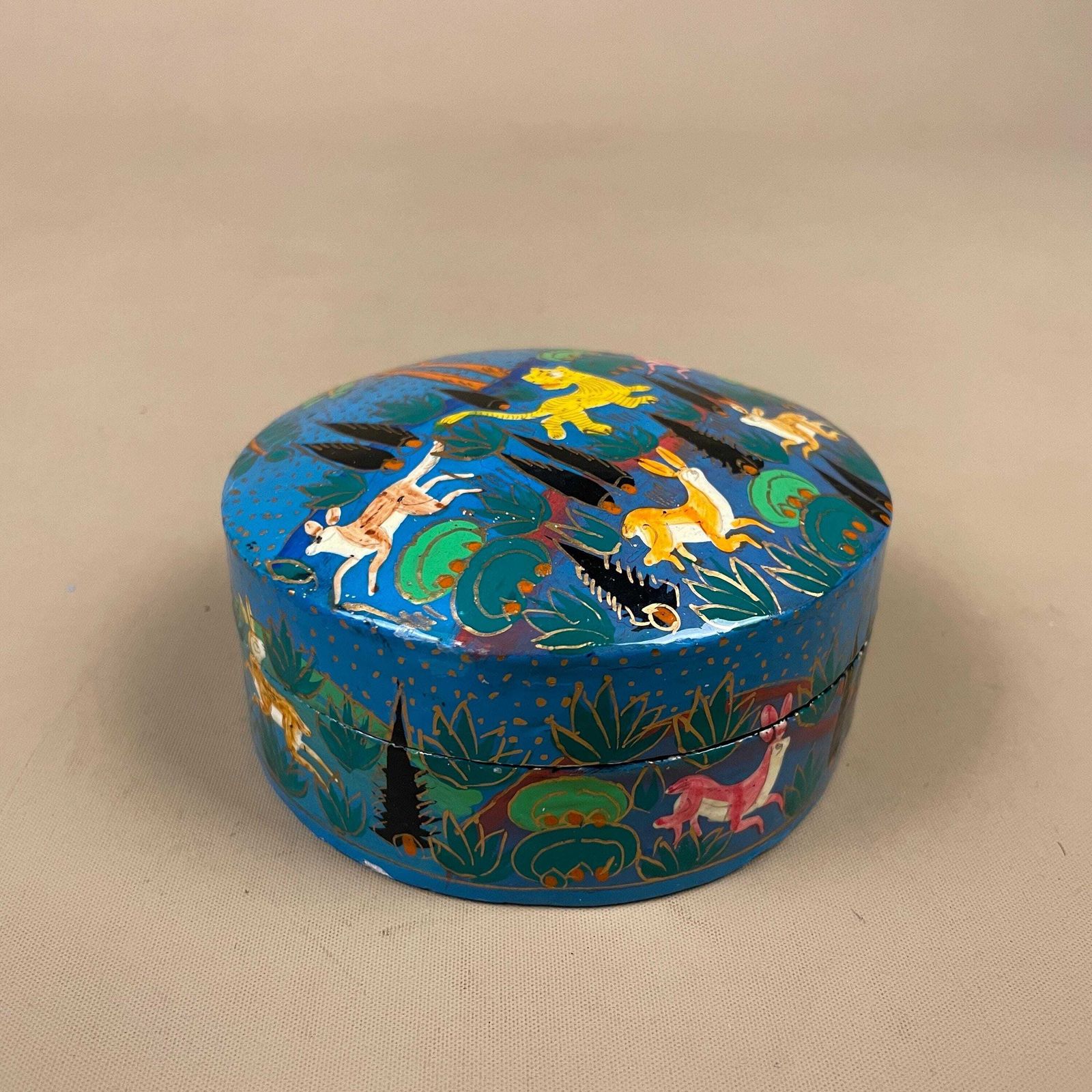 Indian Hand Painted Round Box Kashmir Papier Mache Set Of 6 Coasters Mats Mat Trinket Blue Vintage Antique Old Animals Coaster Placemat photo Home Decor