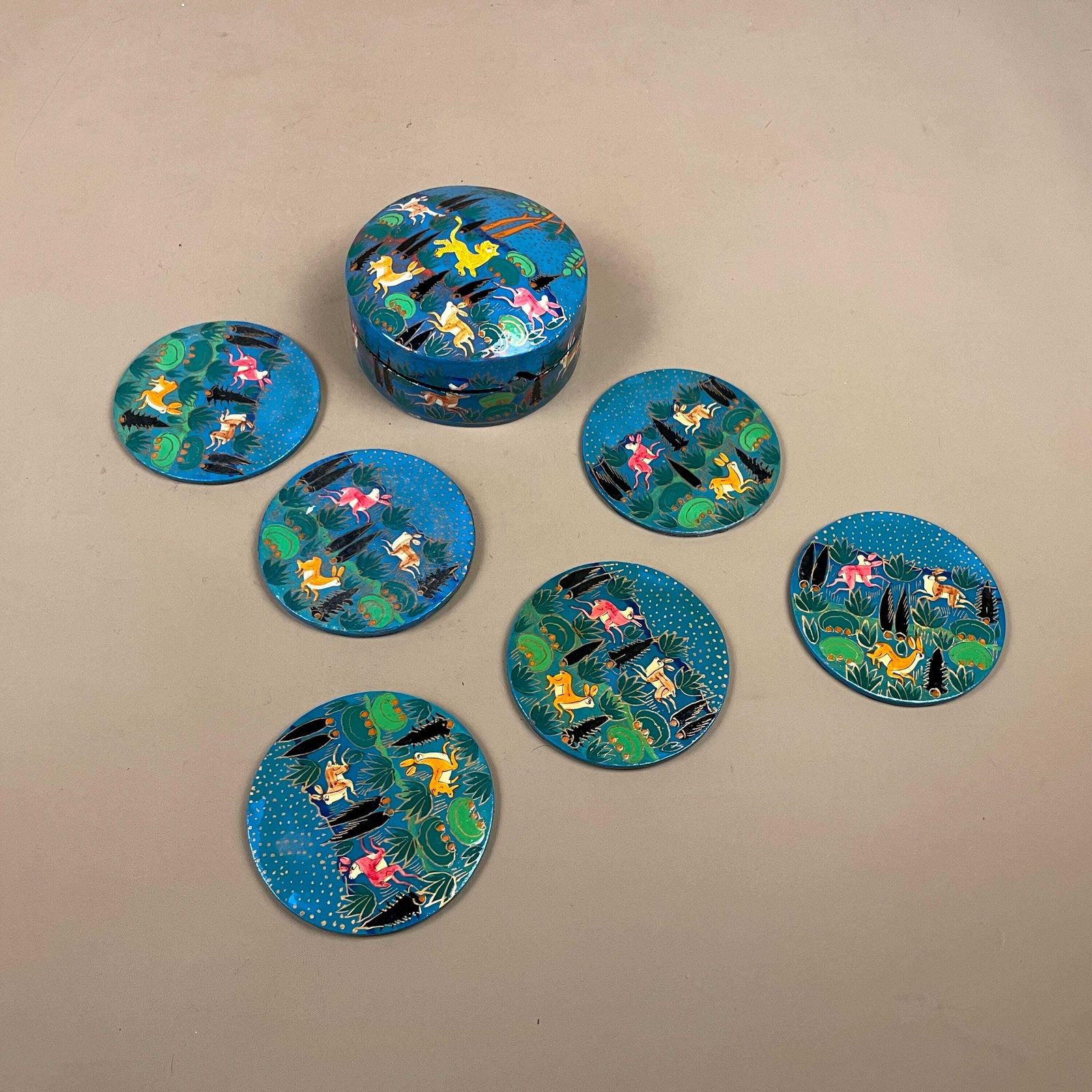 Indian Hand Painted Round Box Kashmir Papier Mache Set Of 6 Coasters Mats Mat Trinket Blue Vintage Antique Old Animals Coaster Placemat photo vintage