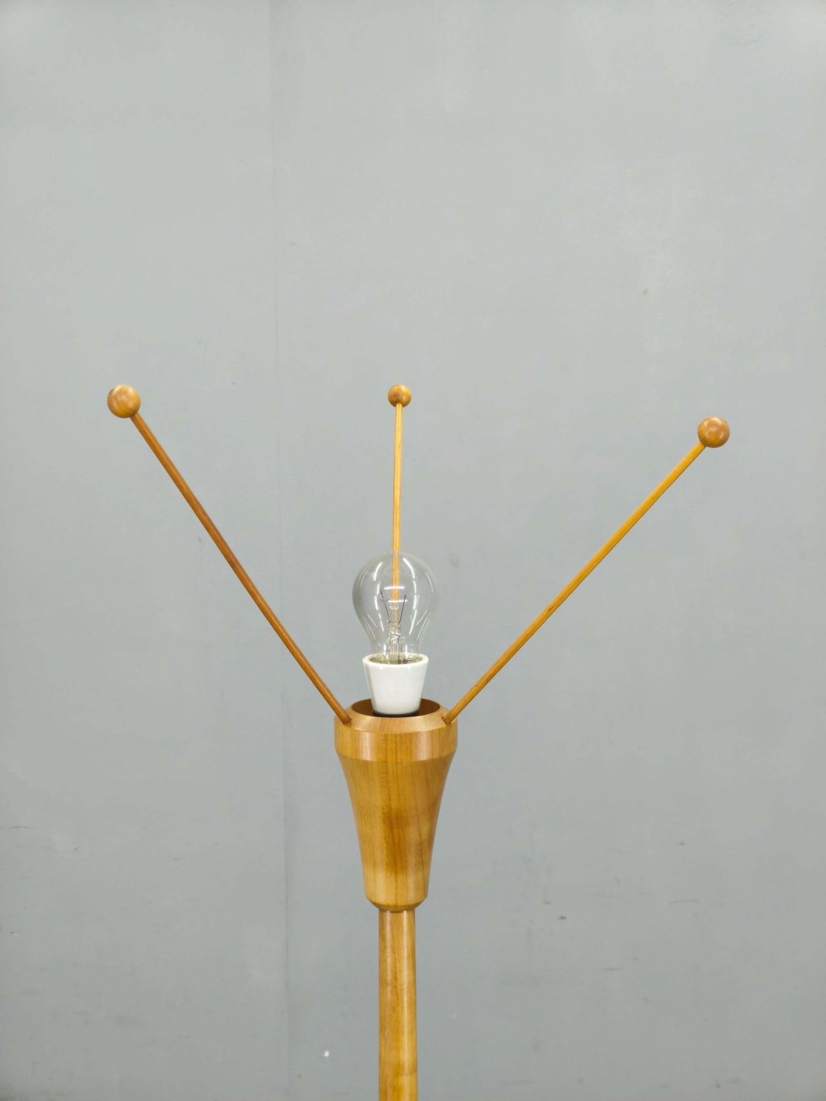 Lampadaire Jan Kalous Uluv en rotin, Tchécoslovaquie, années 1960 photo vintage