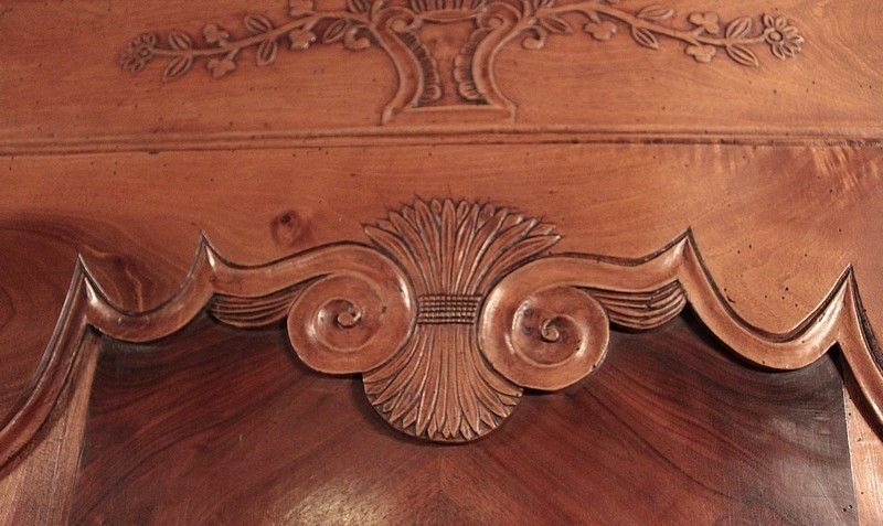 Louis XV Bonnet In Walnut Nineteenth photo vintage