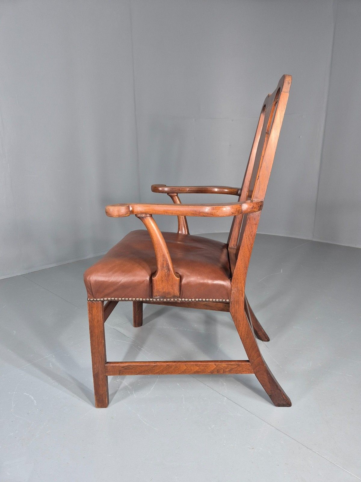 photo vinterior Antique Georgian Elbow Chair Mahogany Frame Leather Seat Splat Back Eb11933