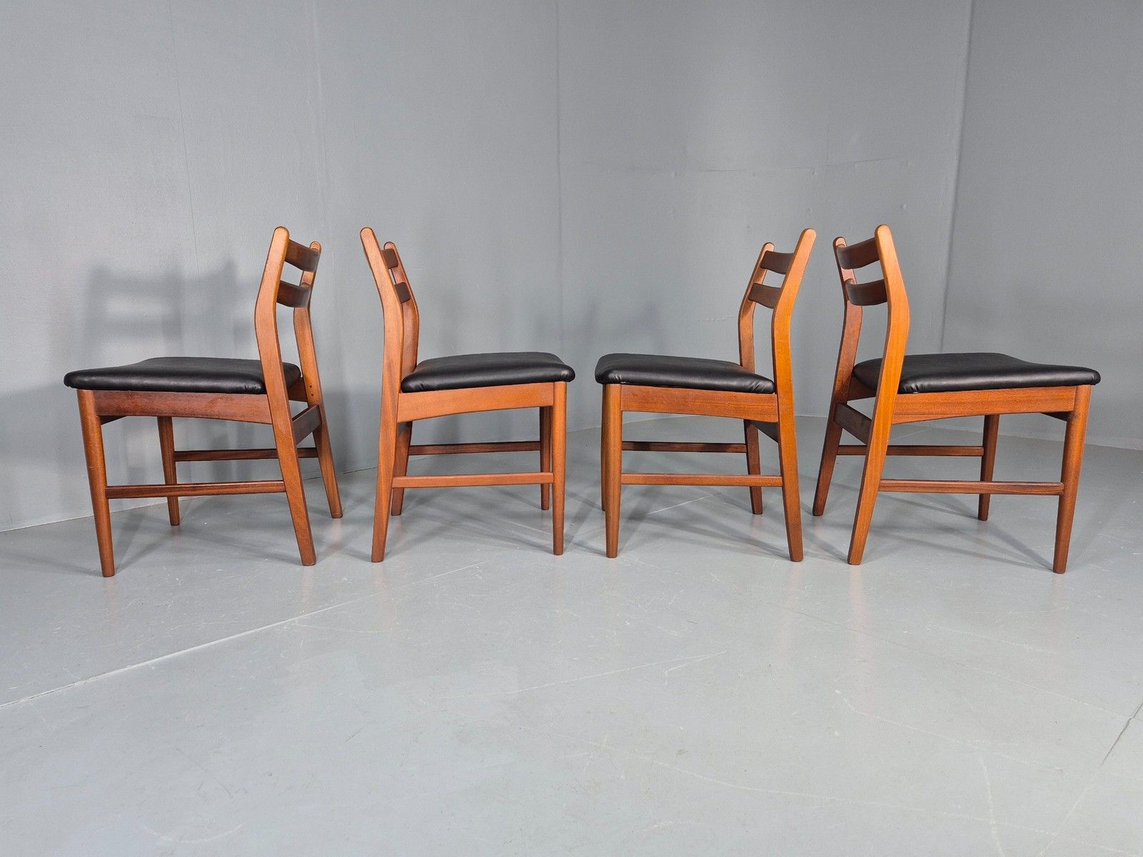4 Vintage Jentique Dining Chairs Teak Frames Black Vinyl 60s Retro Mcm Eb1195 photo vintage