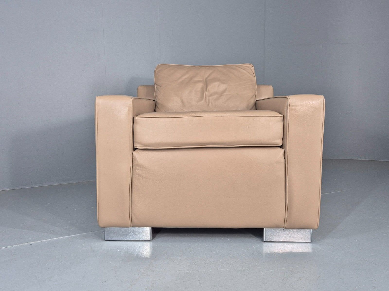 Vintage Leather Cube Chair Moores Interiors Bespoke Build Quality Eb11997 photo vinterior