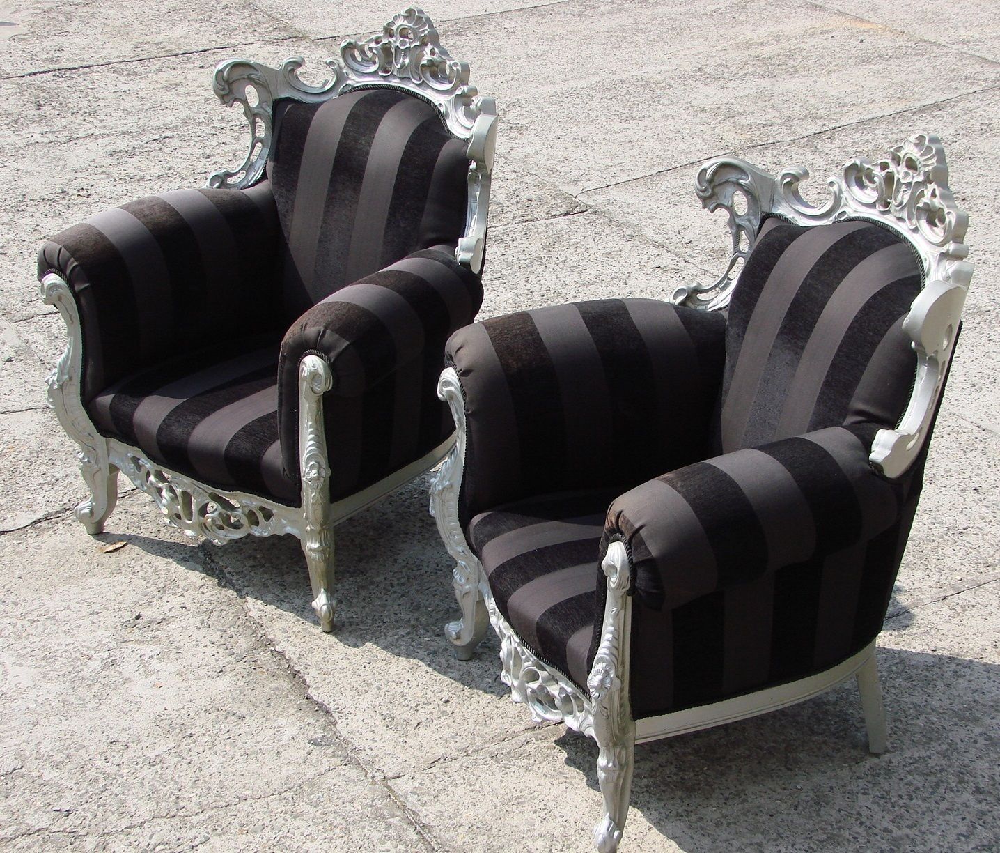 A Pair Of Vintage Armchairs, 1980s, Lacquered Wood And Fabric photo vinterior