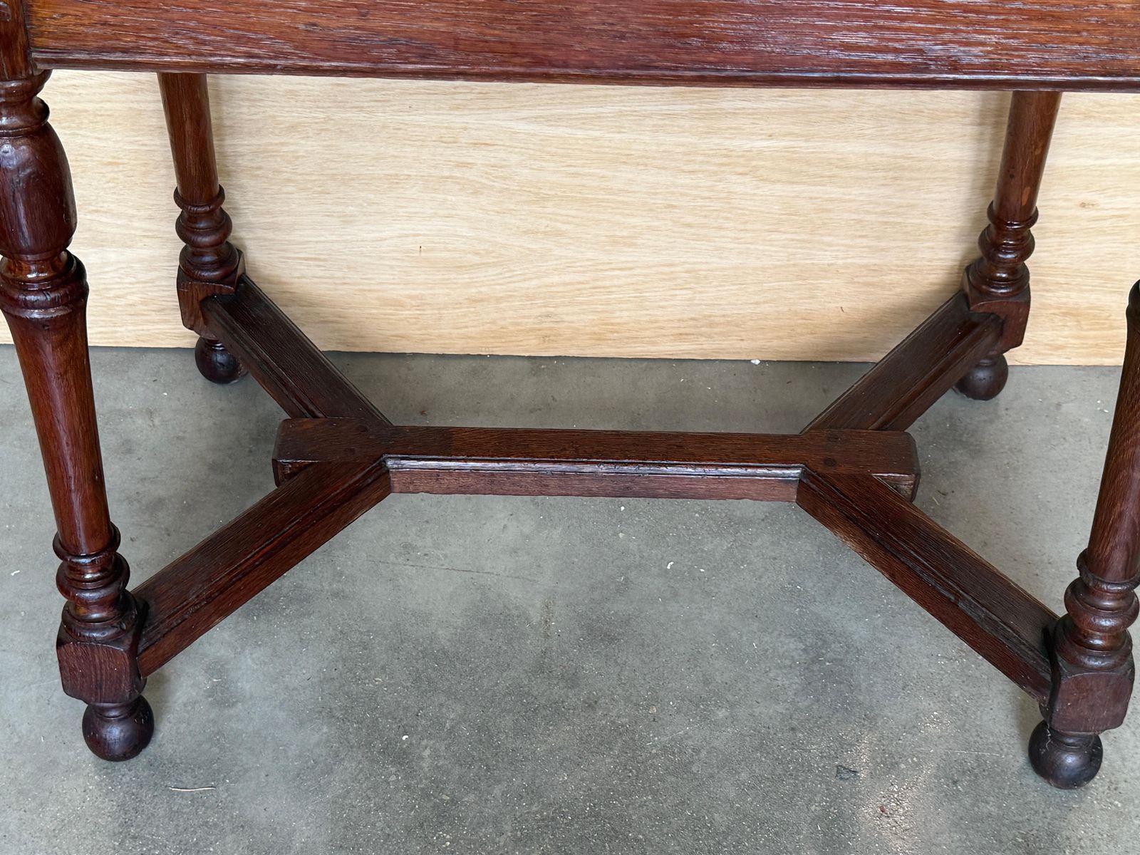 Mobilier Table à abattants d'époque en chêne, deux feuilles rabattables et tiroirs photo