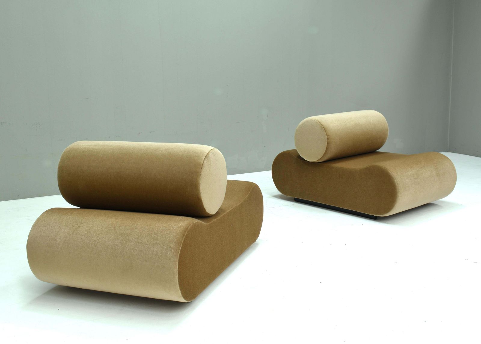 photo vinterior Klaus Uredat ‘Corbi’ For Cor Lounge Chair In New Mohair, Germany – 1969